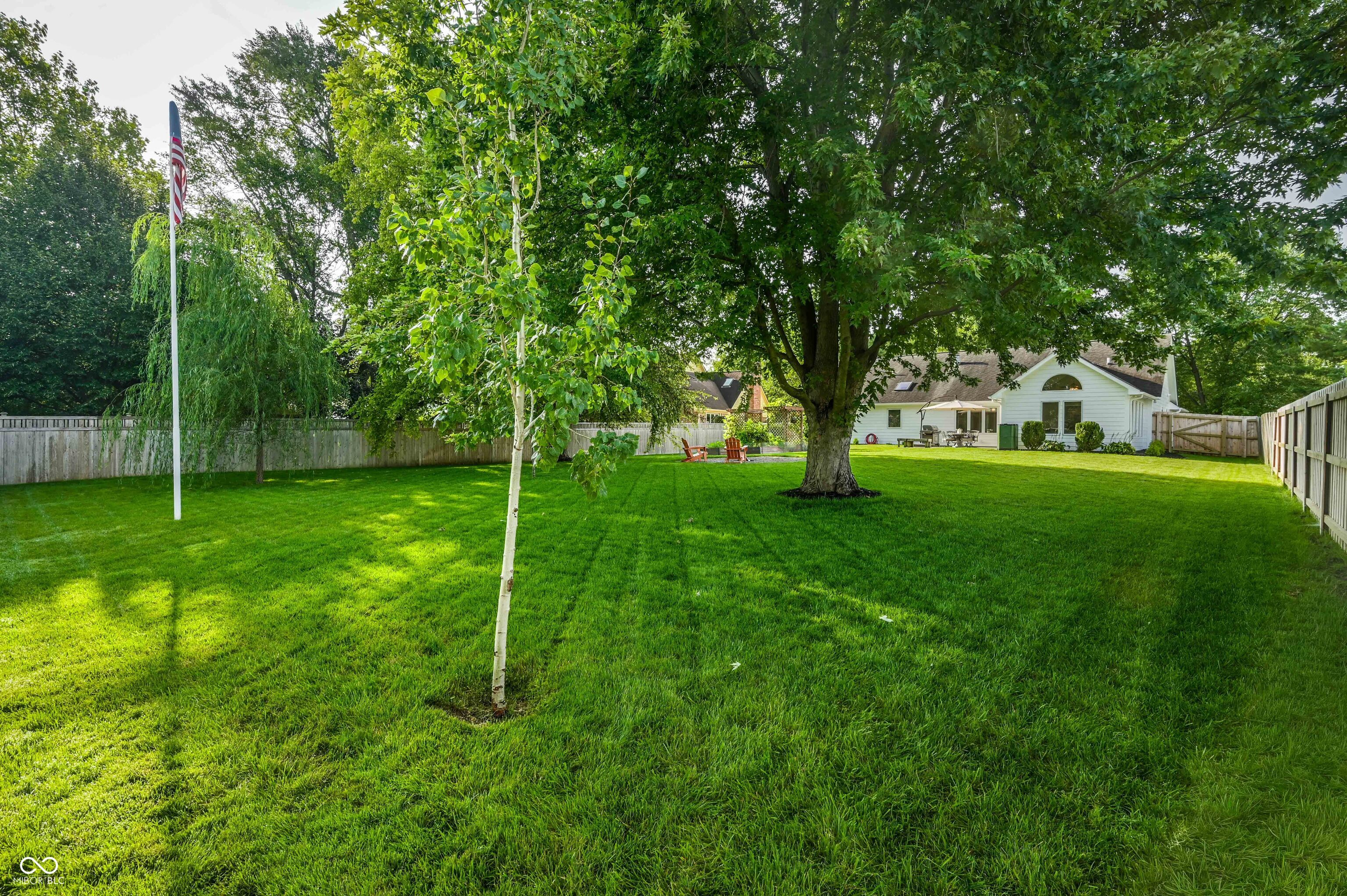 9020 Pinecreek Court