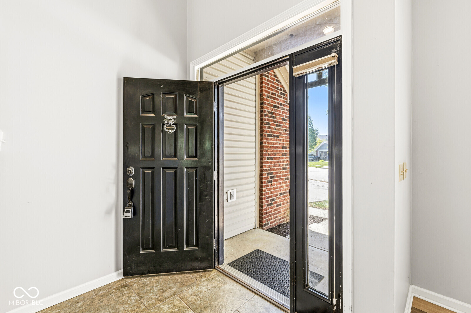 6244 Valleyview Drive