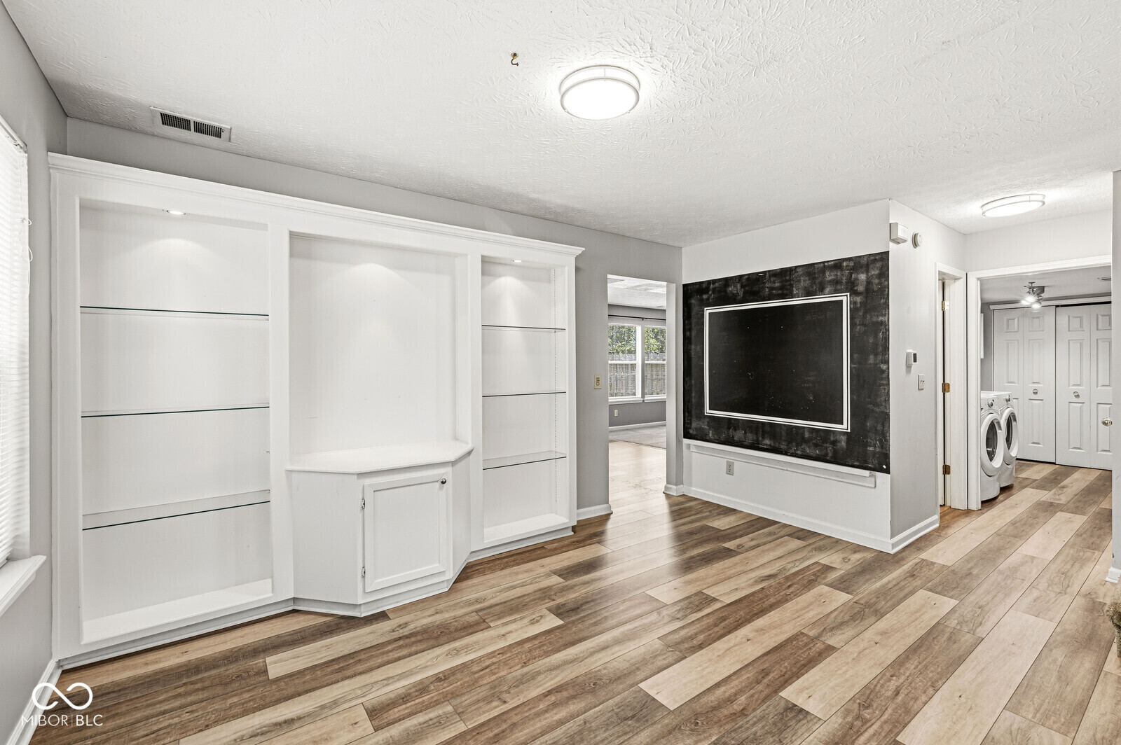 6244 Valleyview Drive