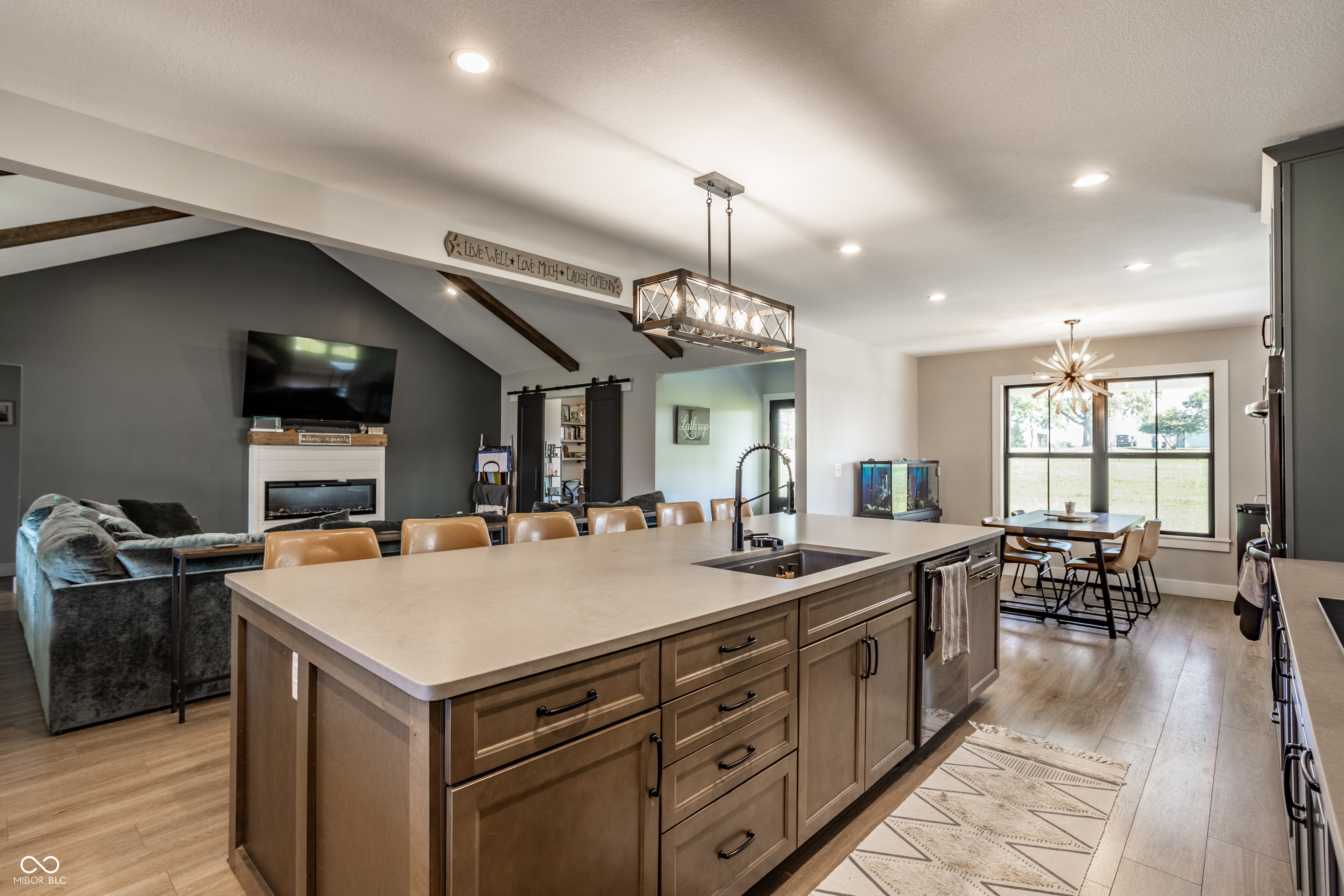 2129 E County Road 200 Road N