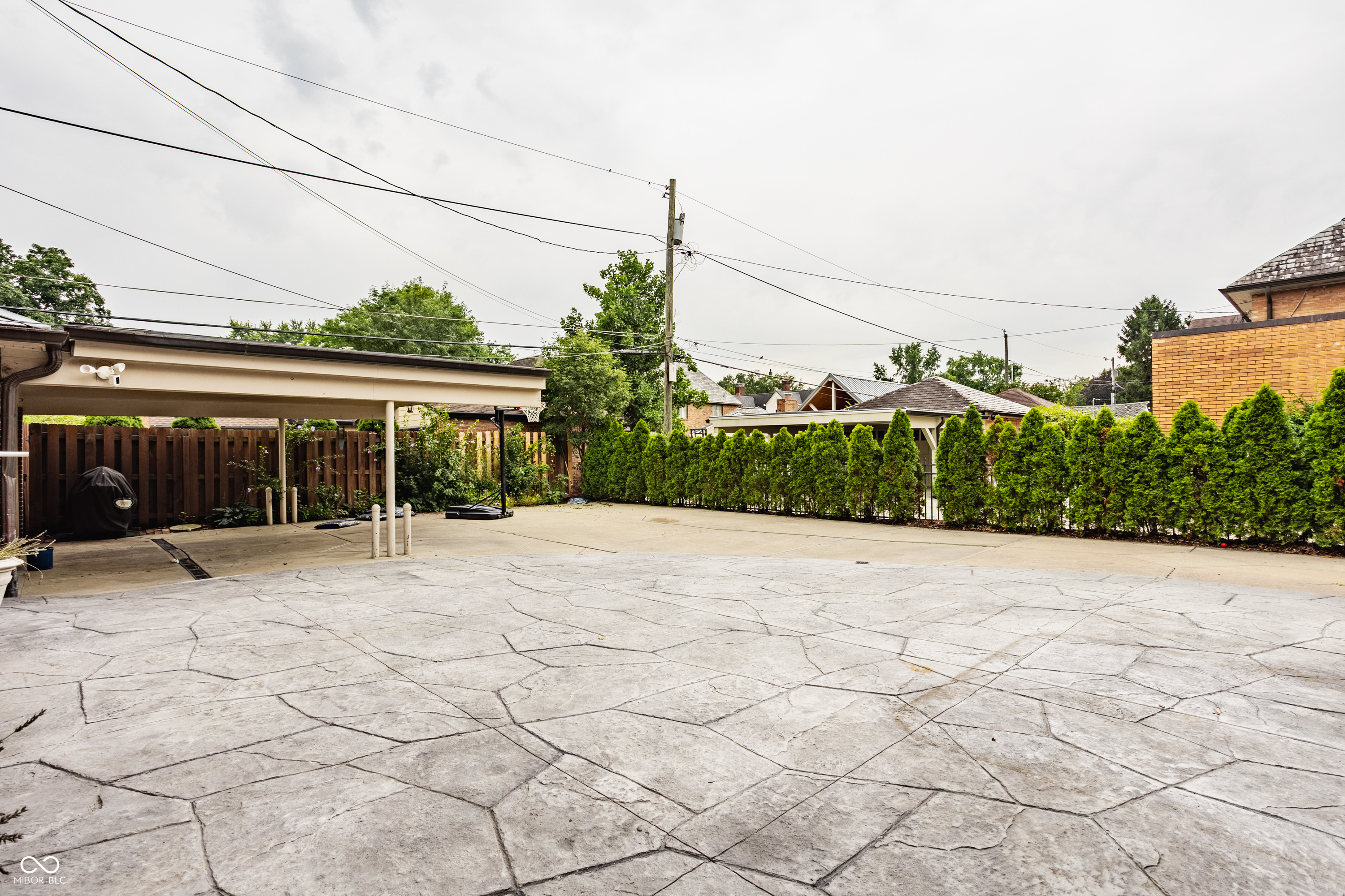 5673 N Pennsylvania Street