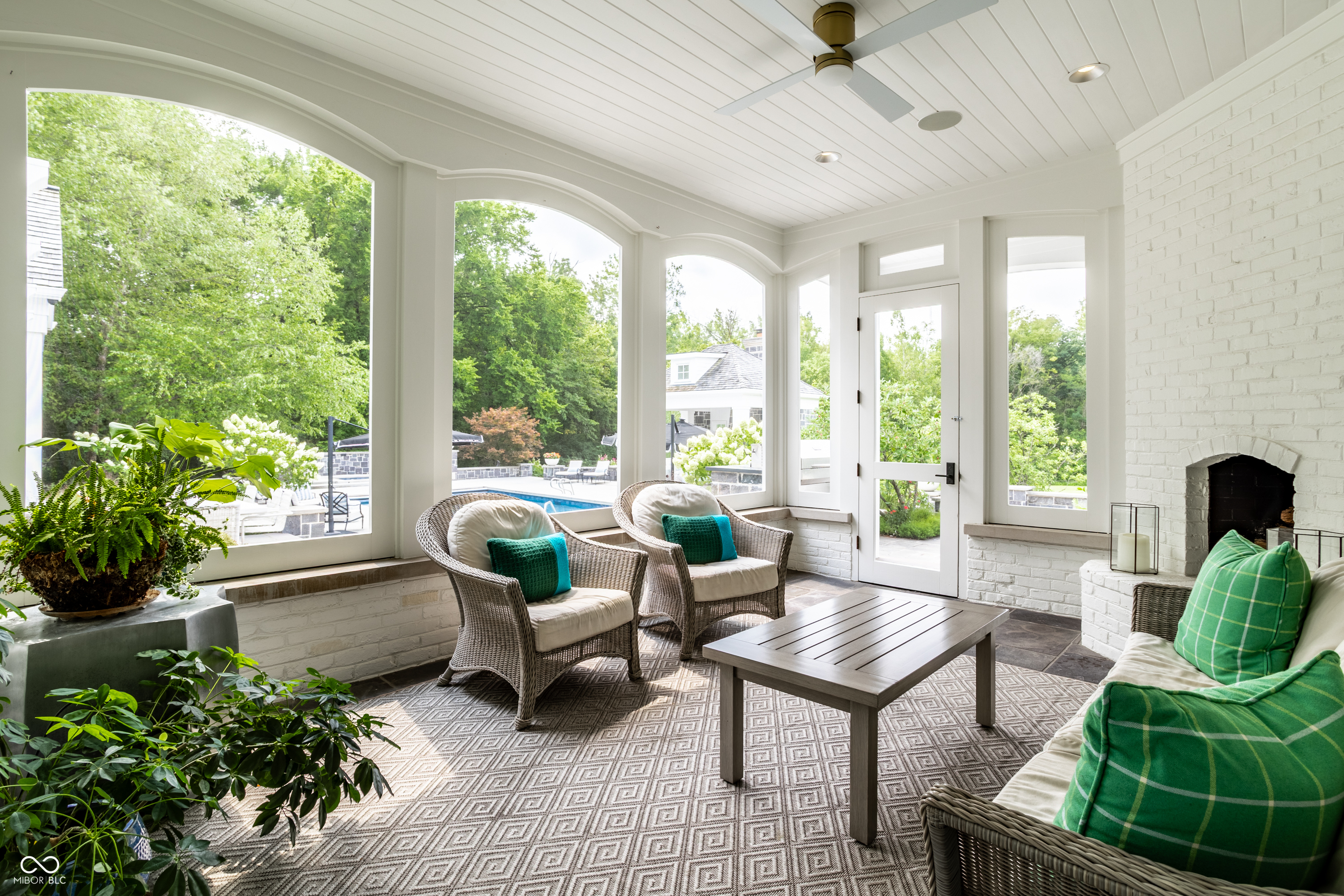 1121 Laurelwood