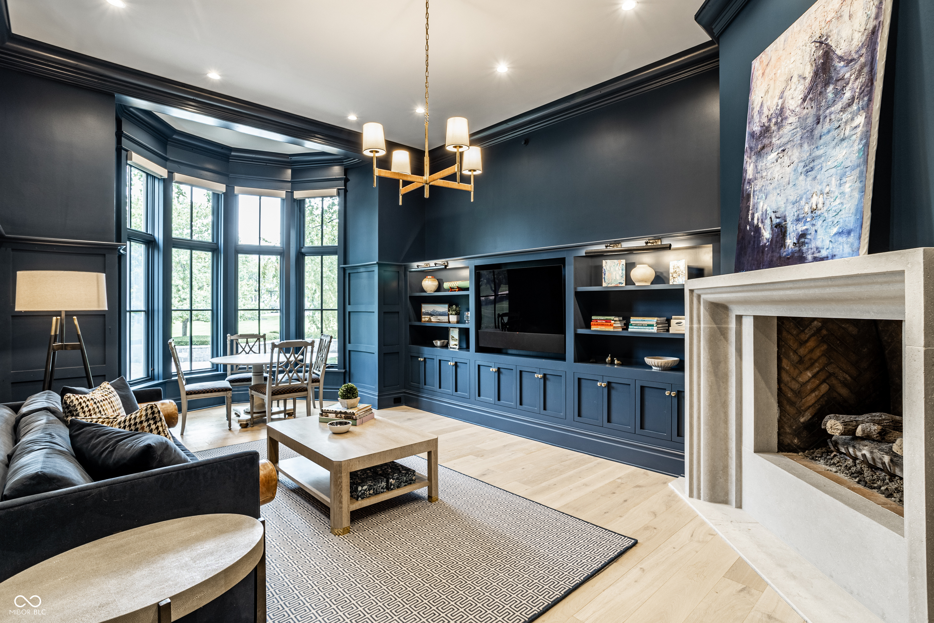 1121 Laurelwood