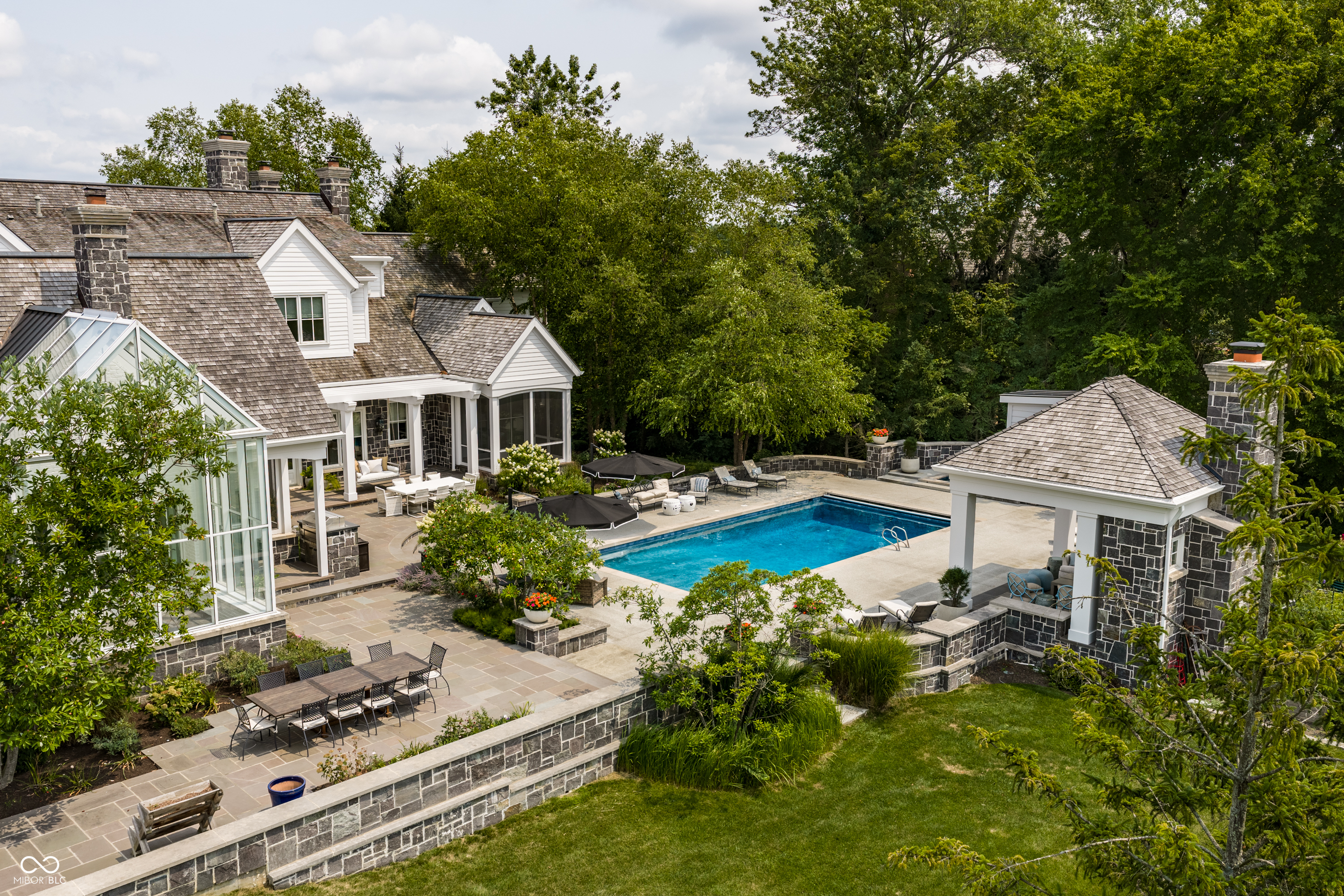1121 Laurelwood