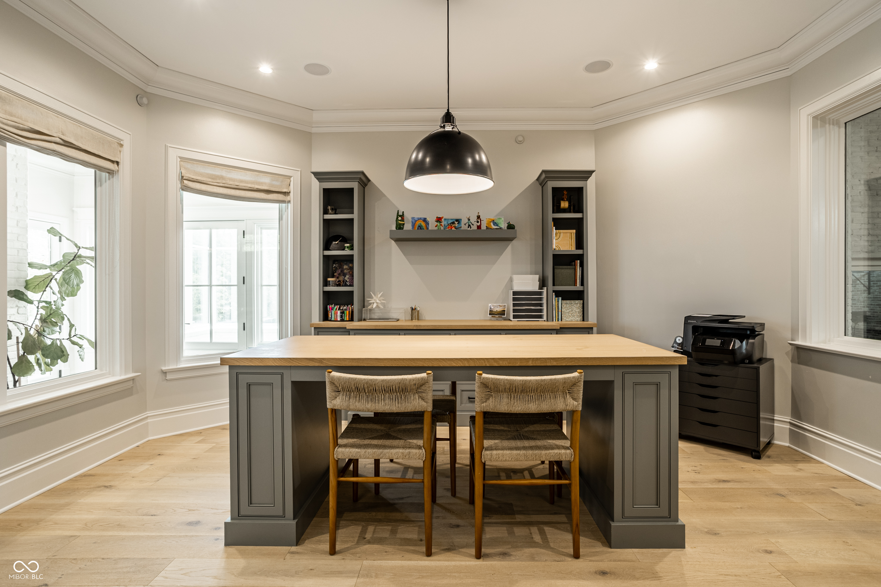 1121 Laurelwood