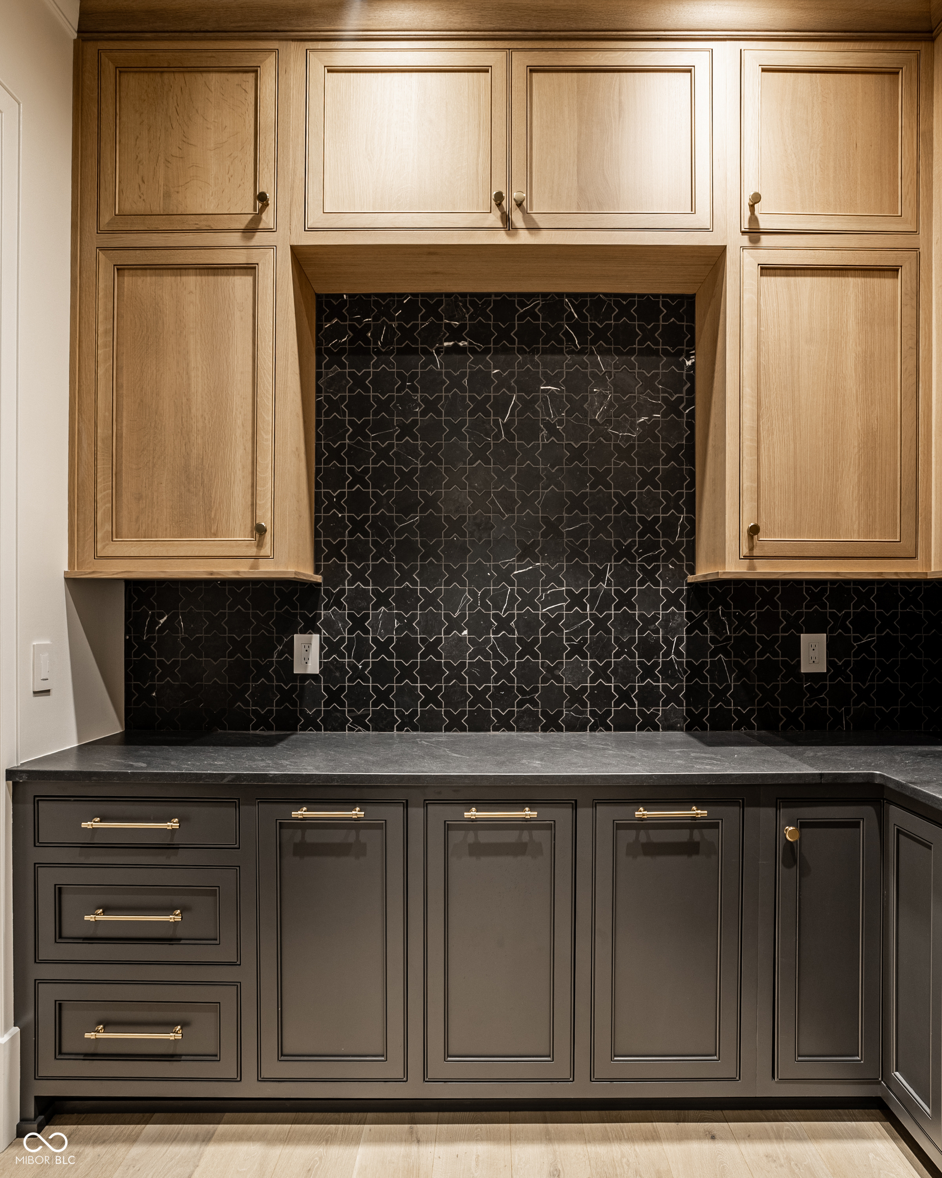 1121 Laurelwood