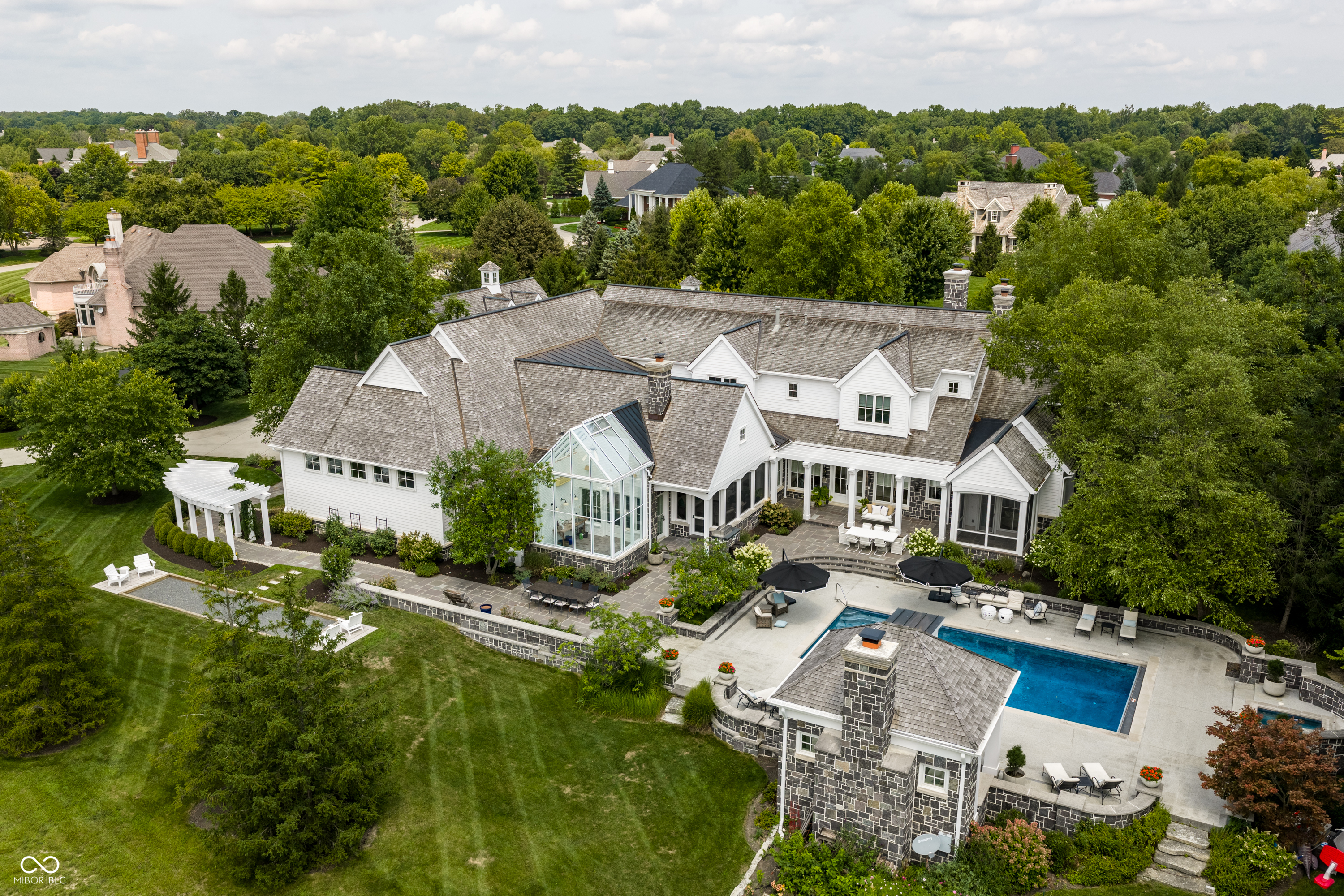 1121 Laurelwood