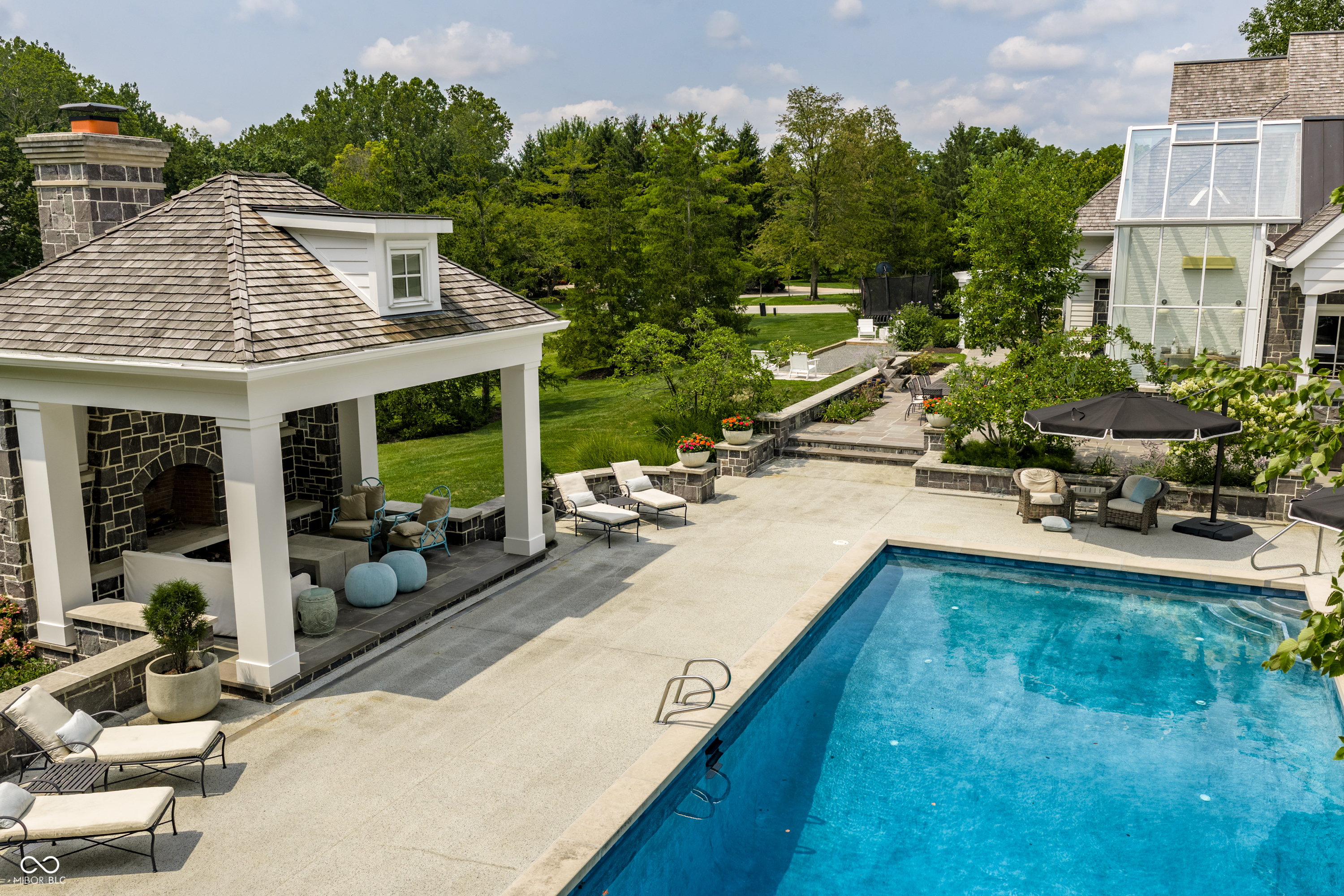 1121 Laurelwood