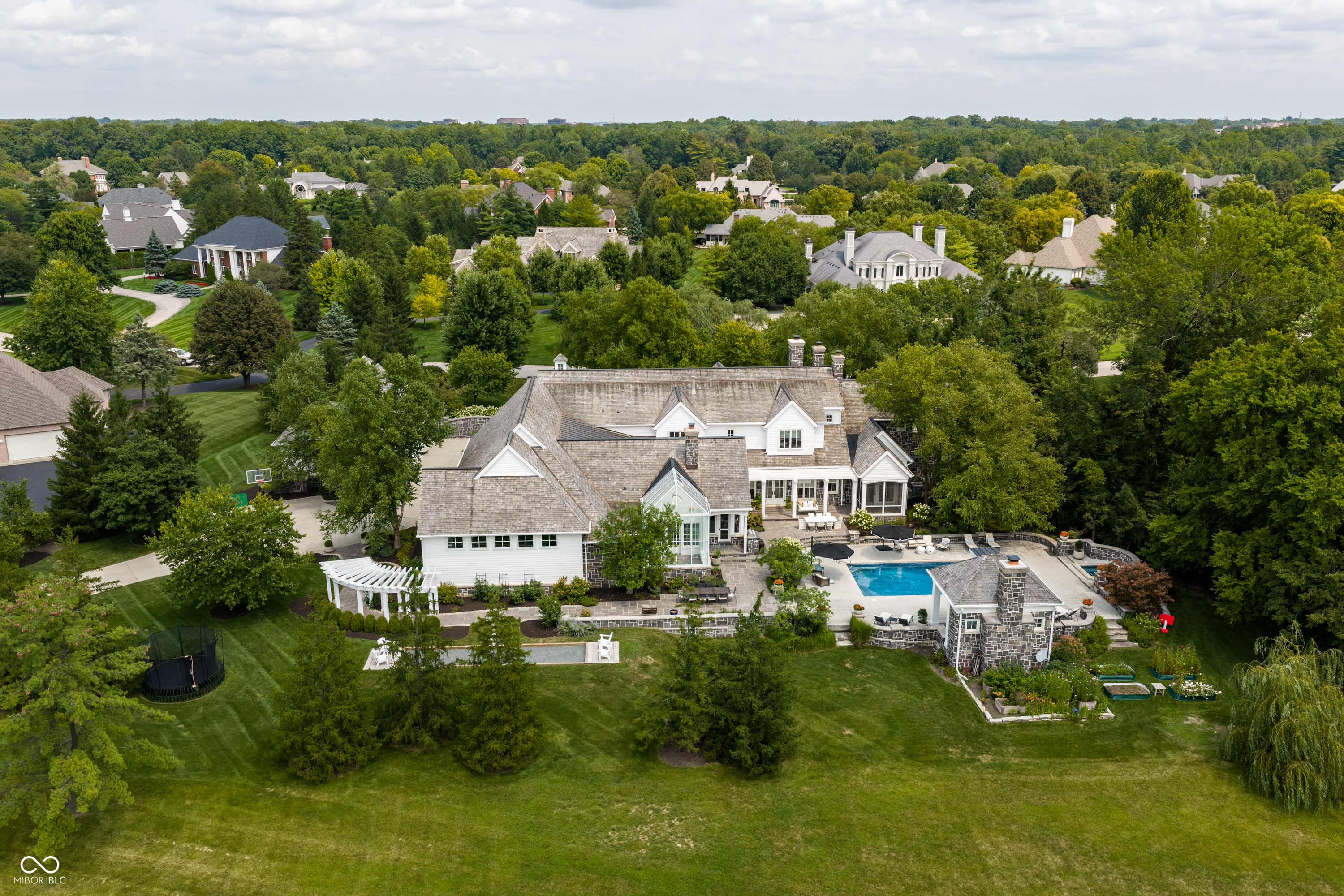 1121 Laurelwood