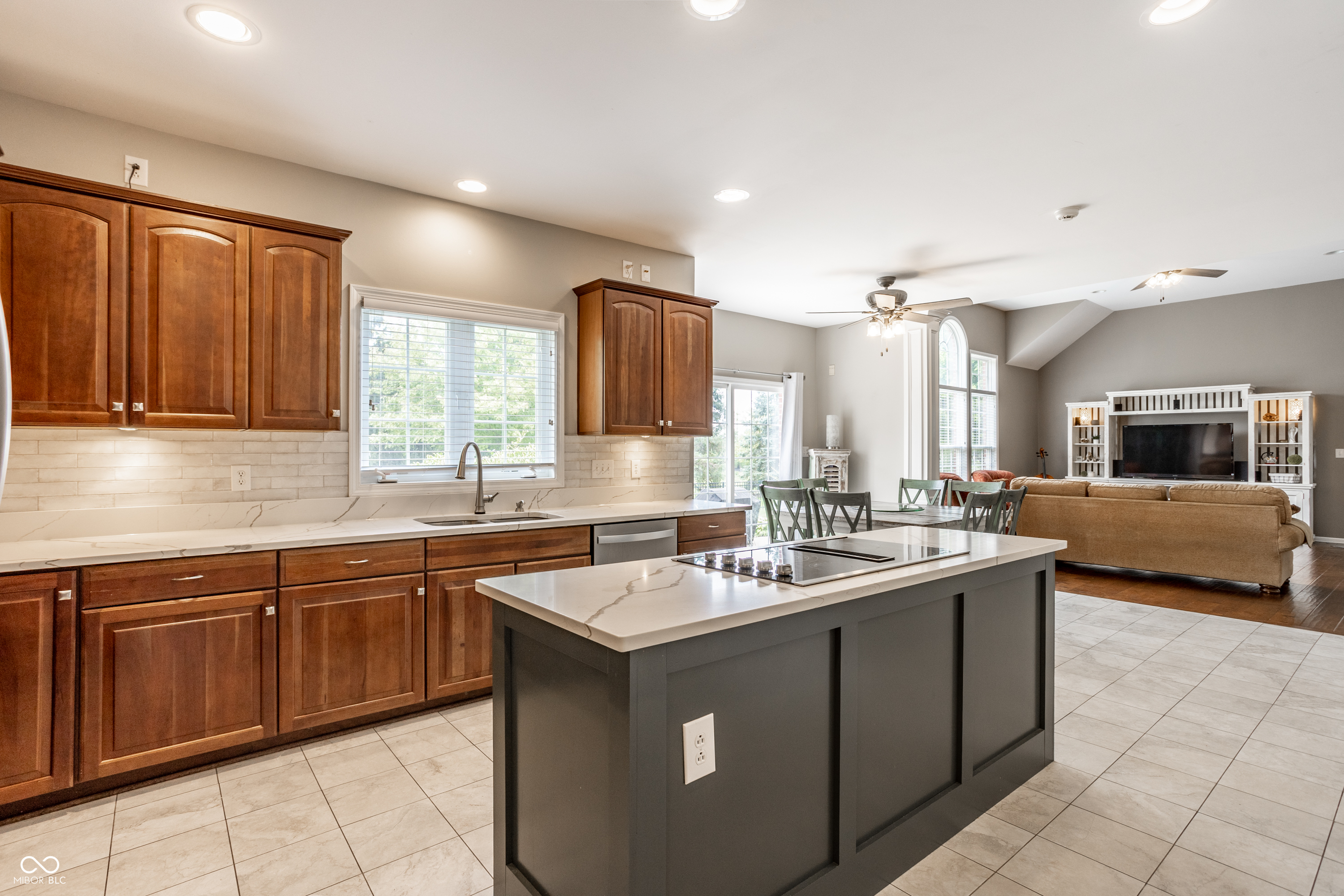 13673 Shorecove Court