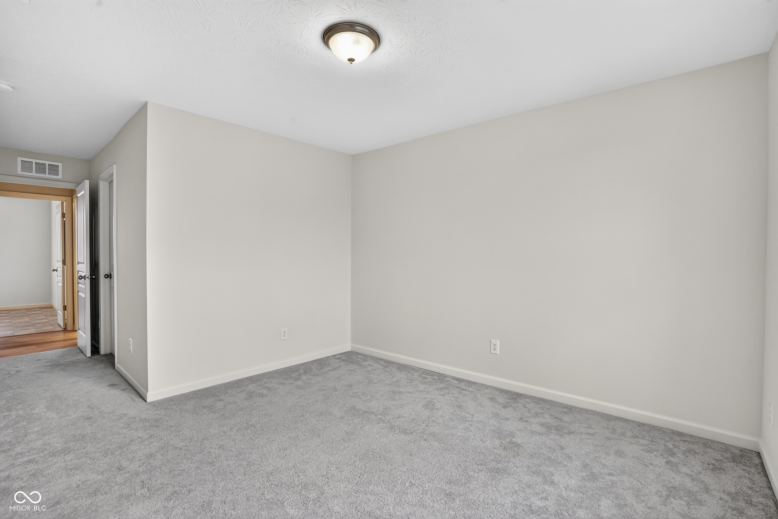 13570 Longrise Lane