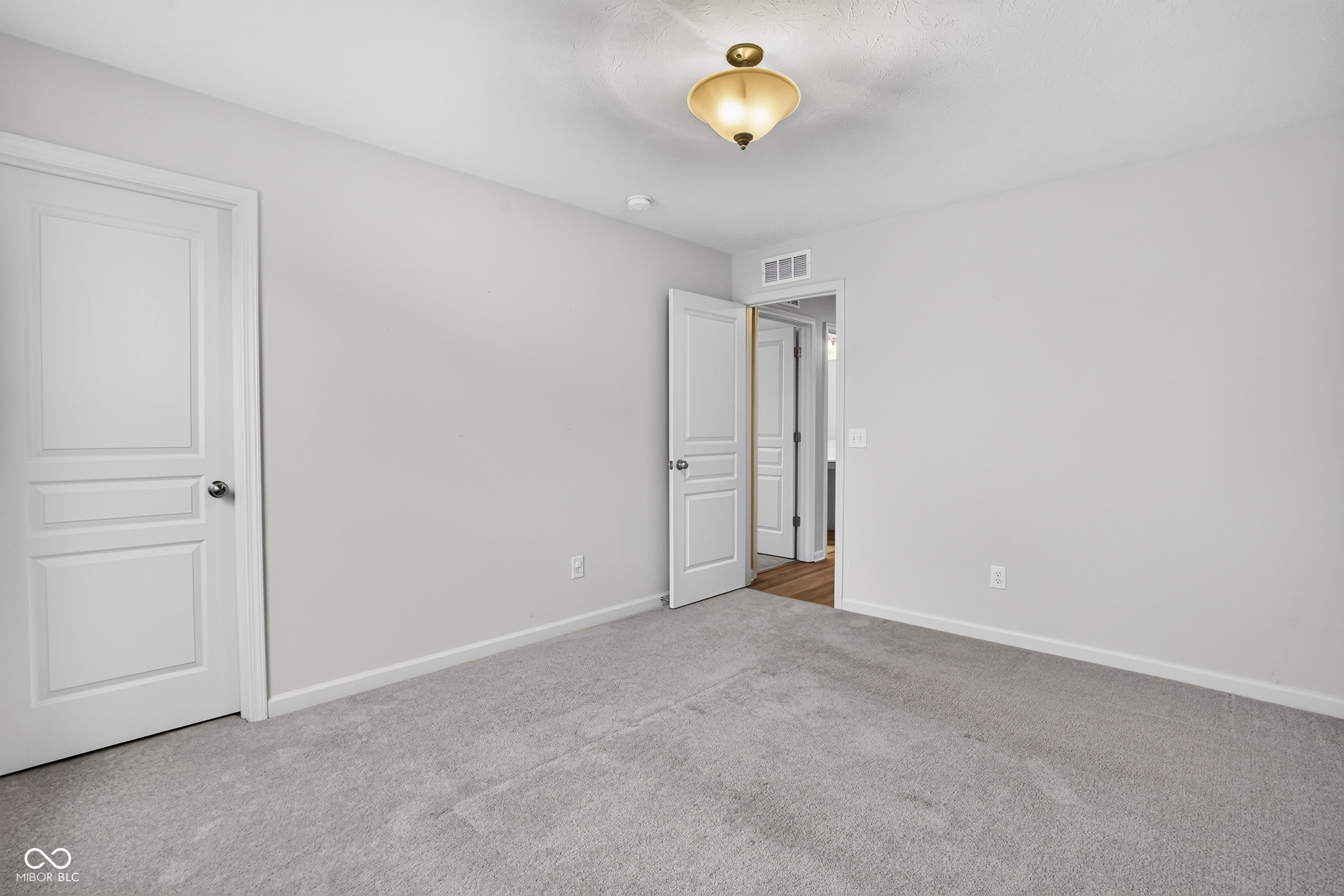 13570 Longrise Lane