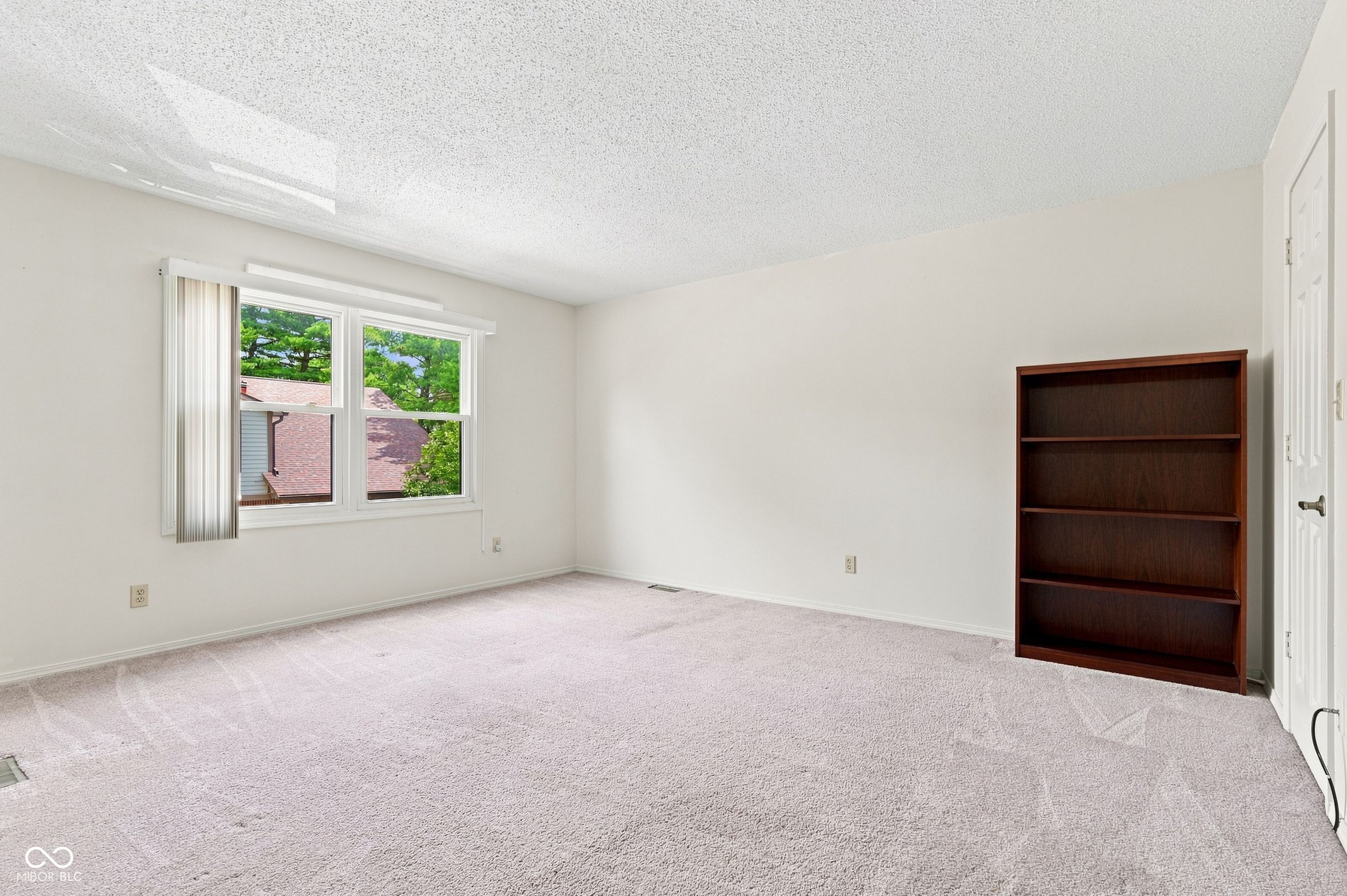8341 Chapel Pines