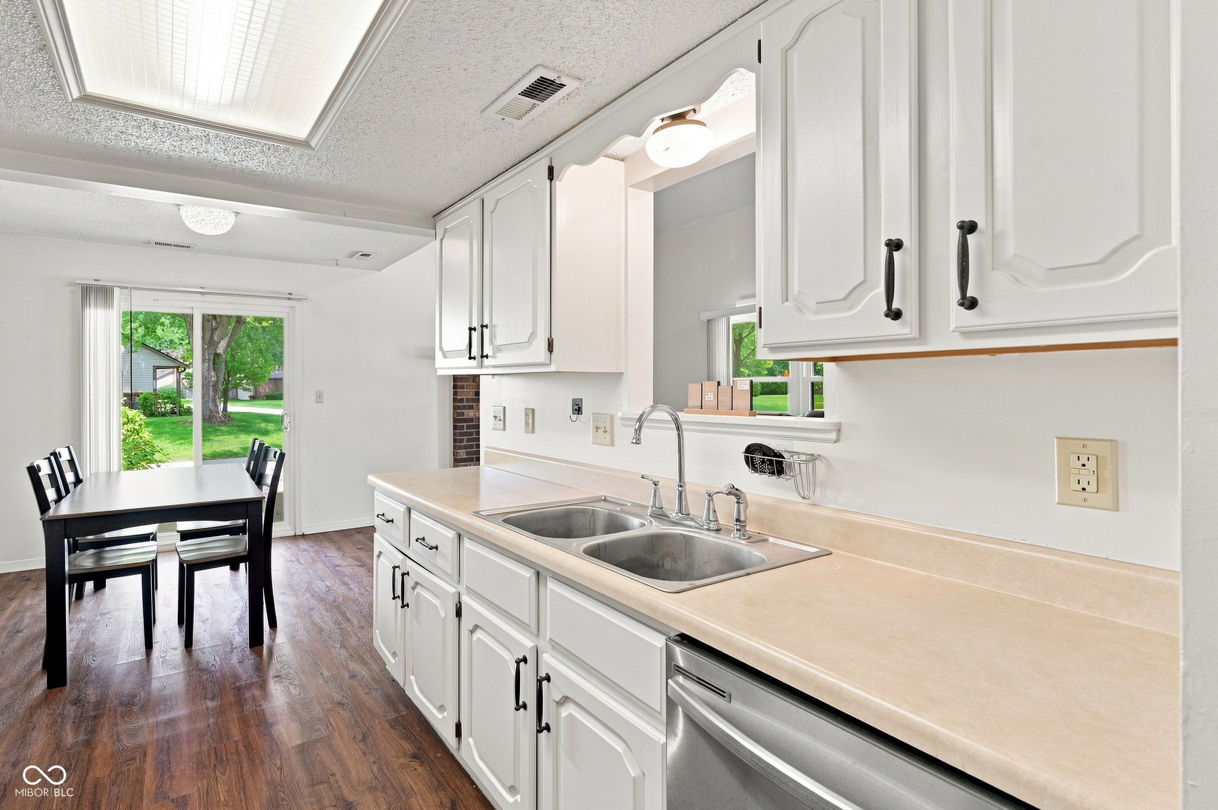 8341 Chapel Pines