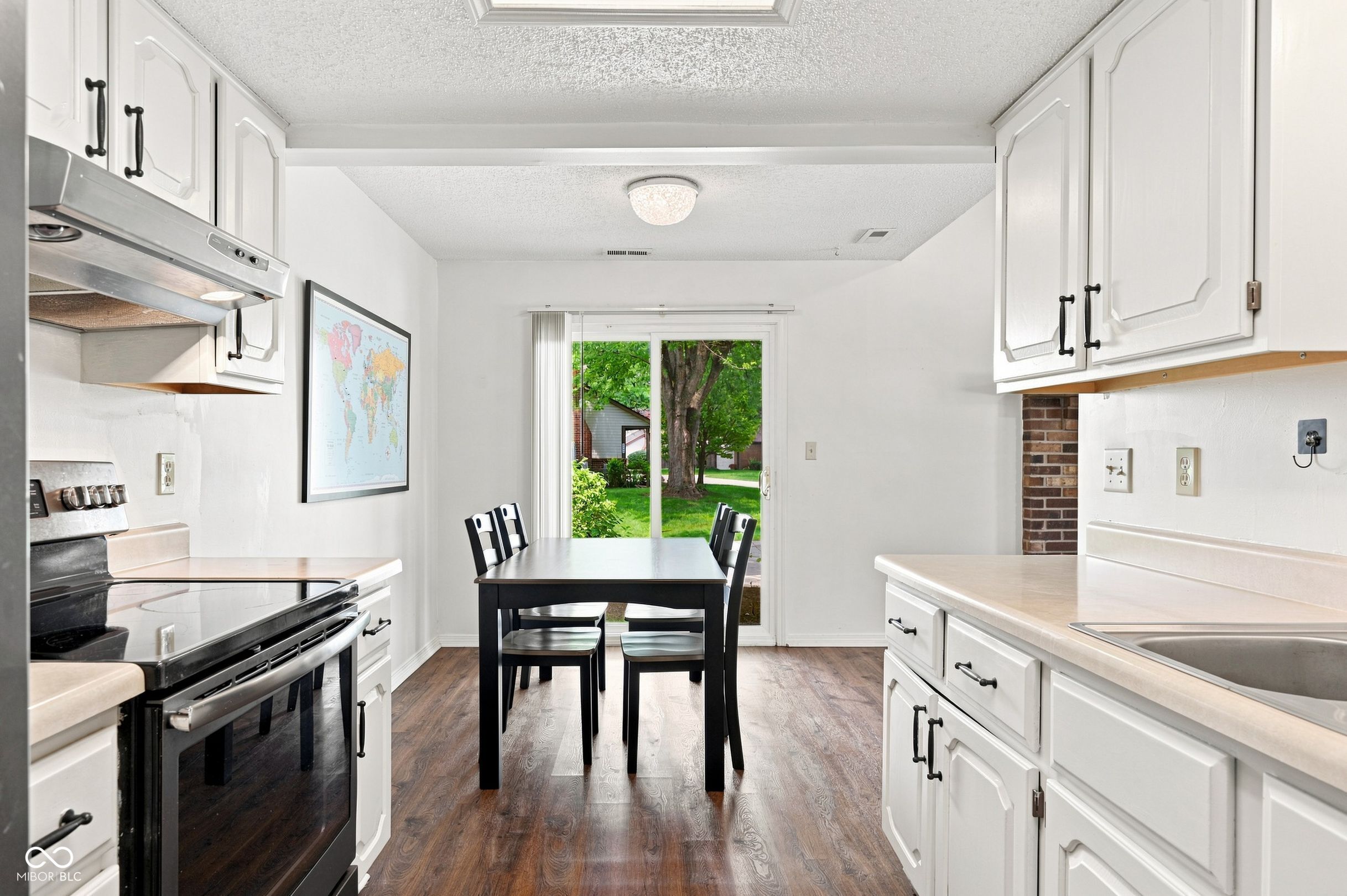 8341 Chapel Pines