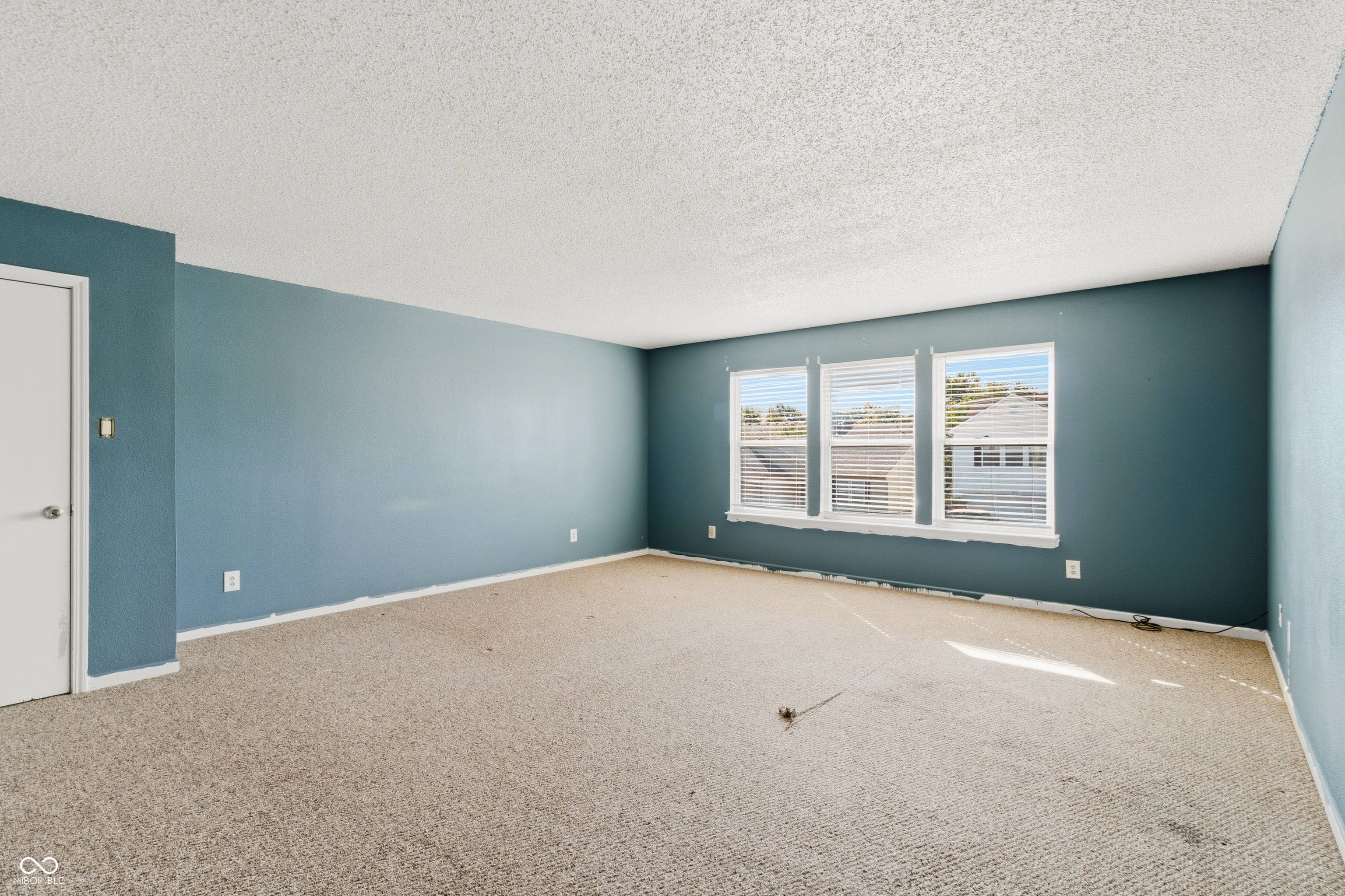2272 Westmere Drive