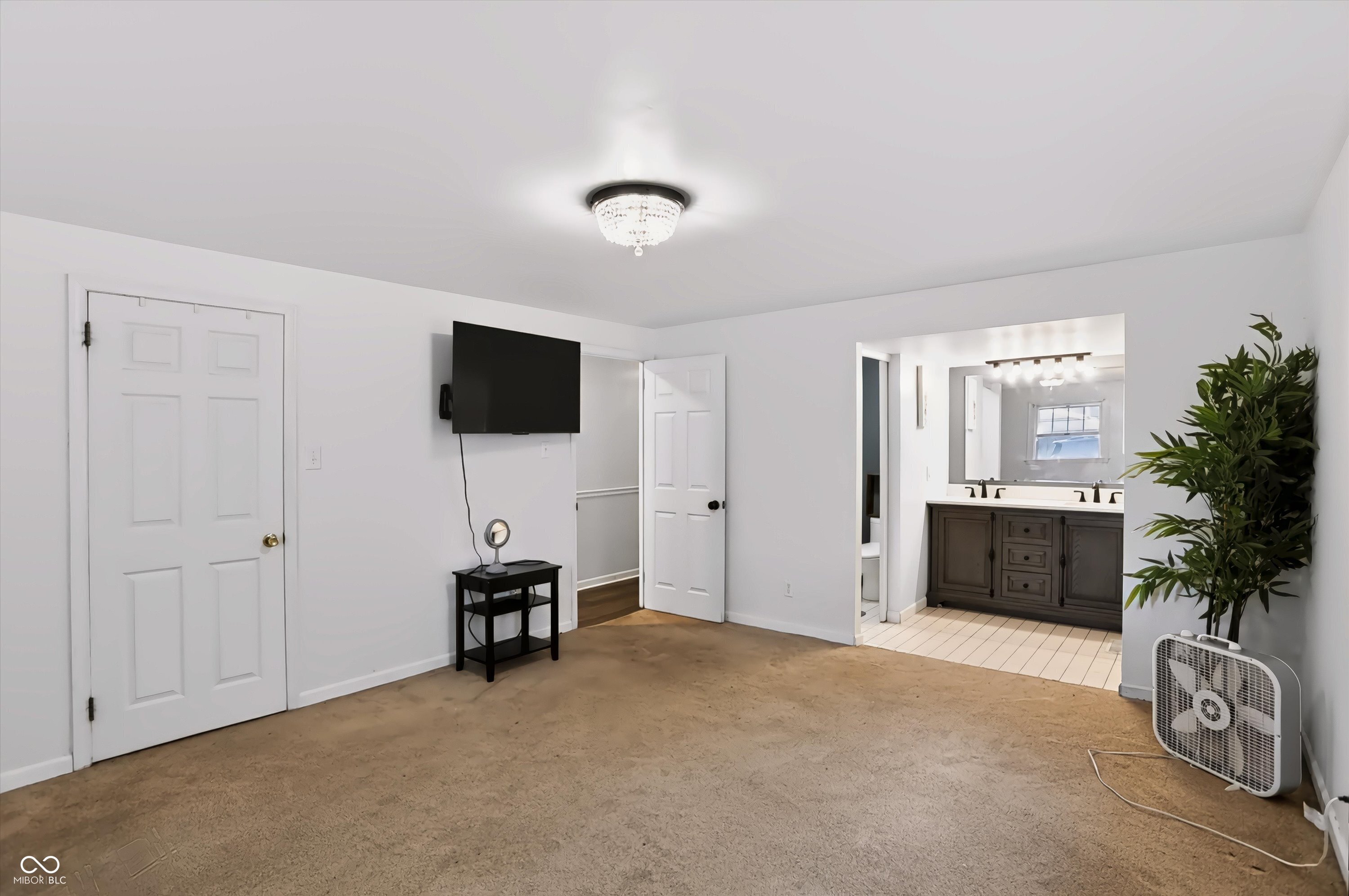 7105 Hague Road