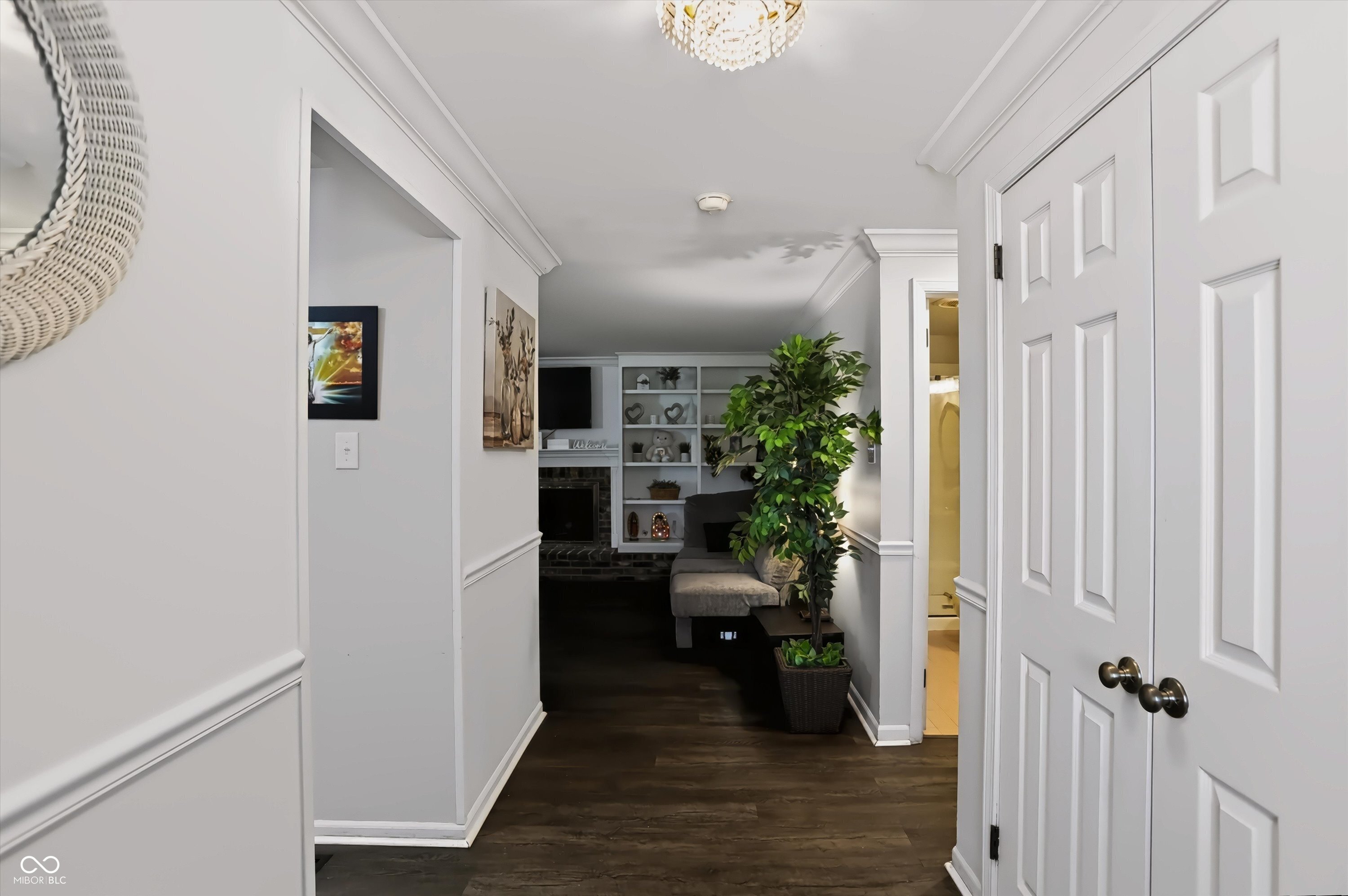 7105 Hague Road