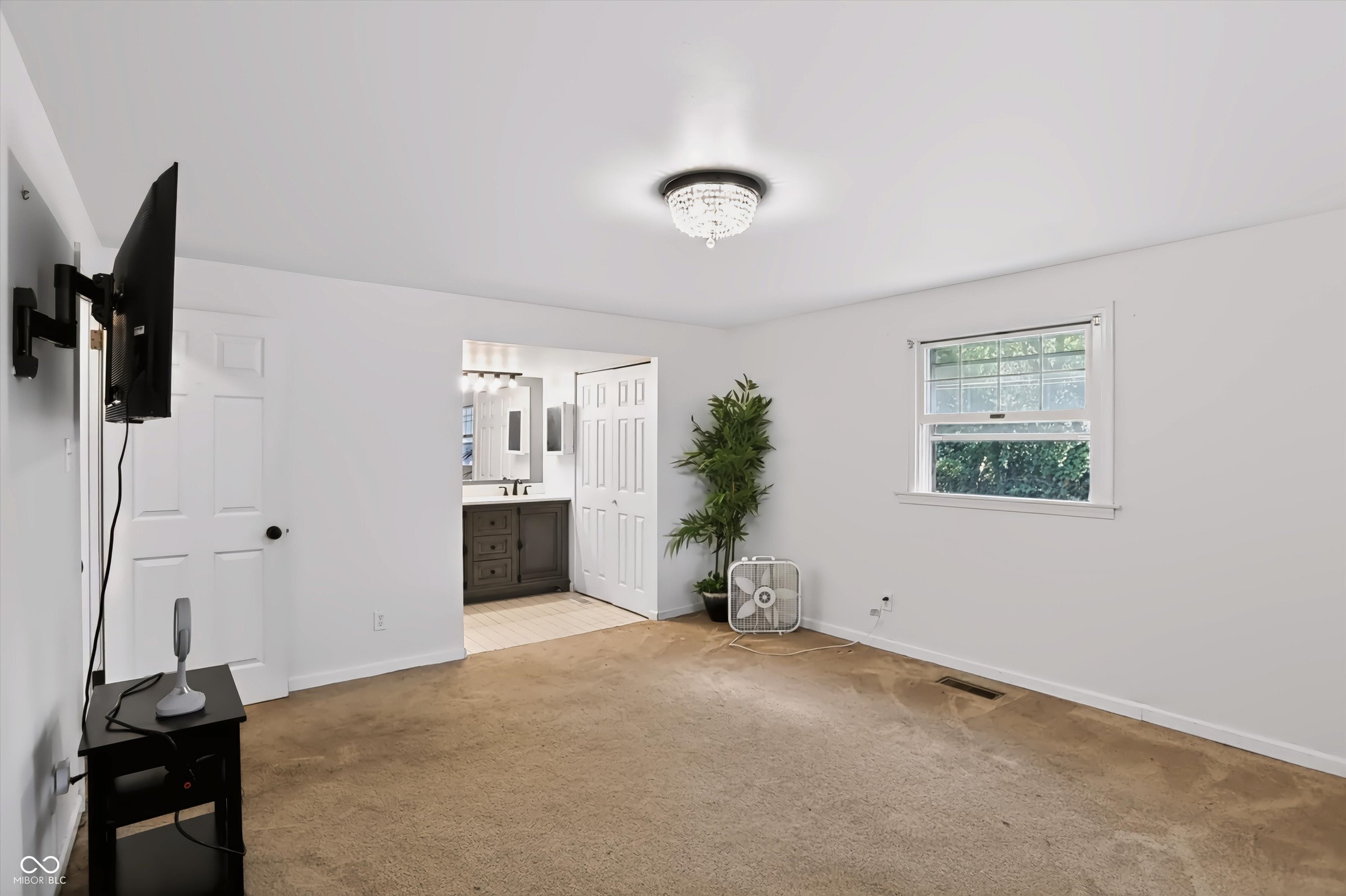 7105 Hague Road