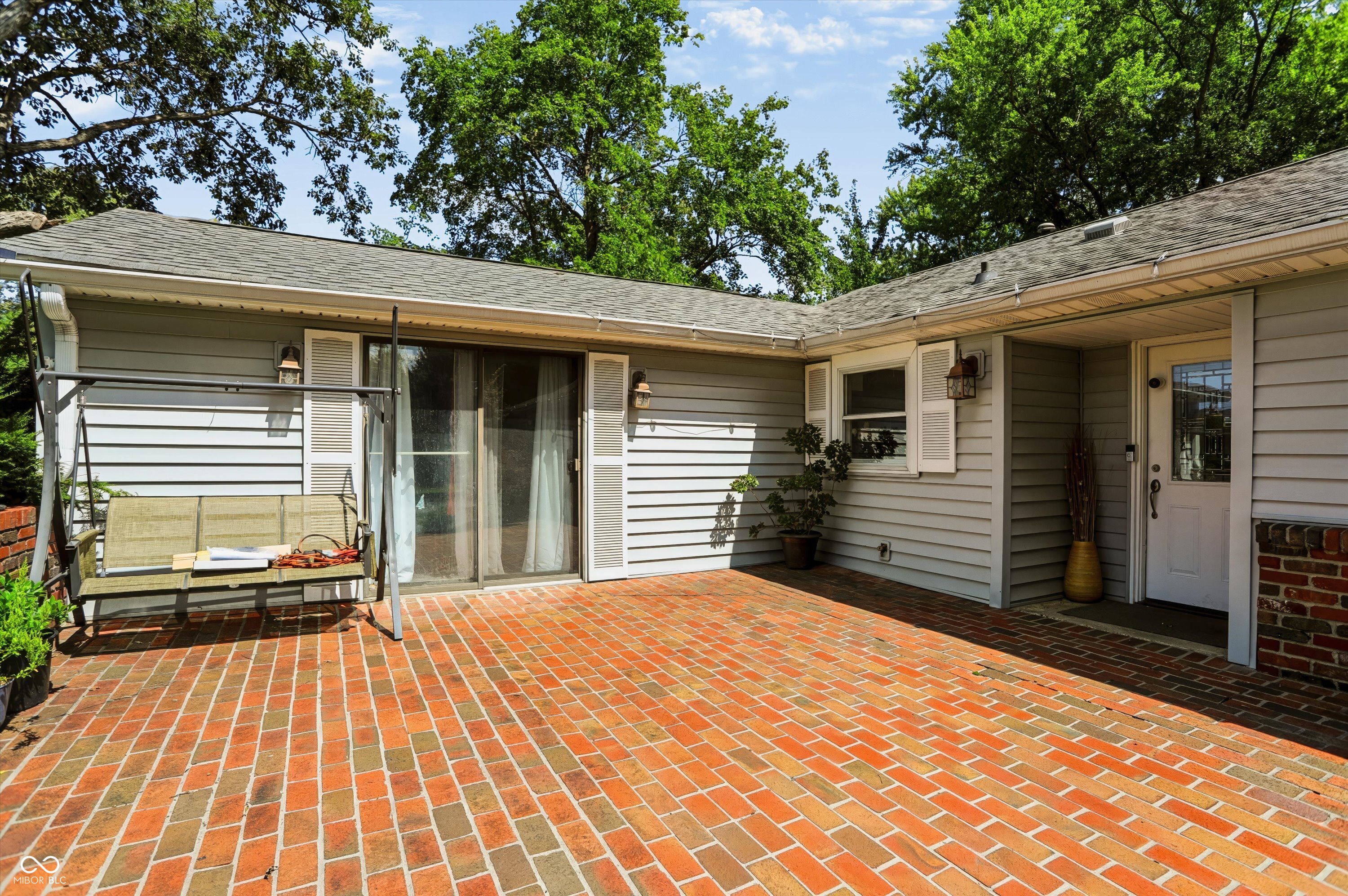 7105 Hague Road