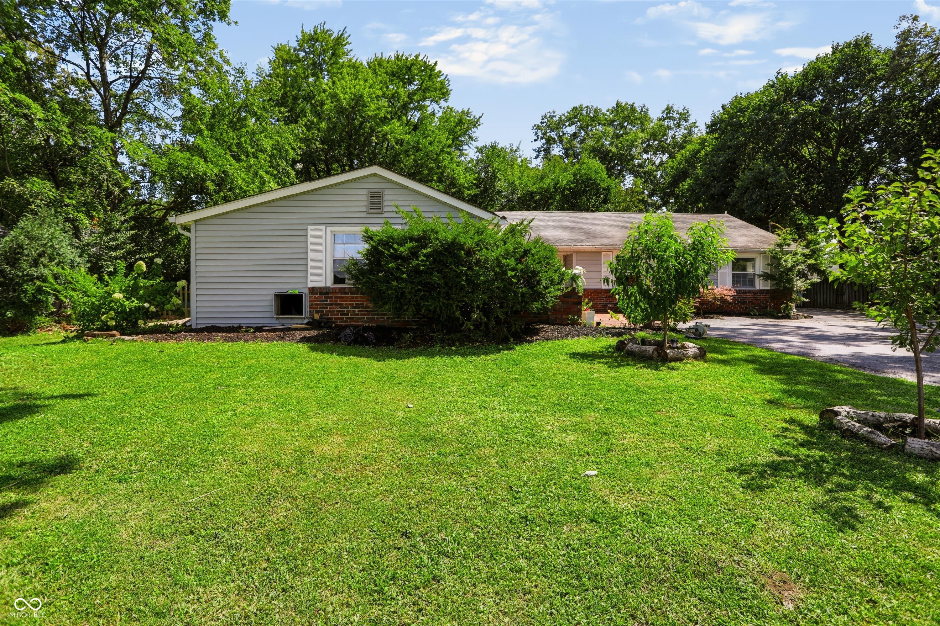 7105 Hague Road