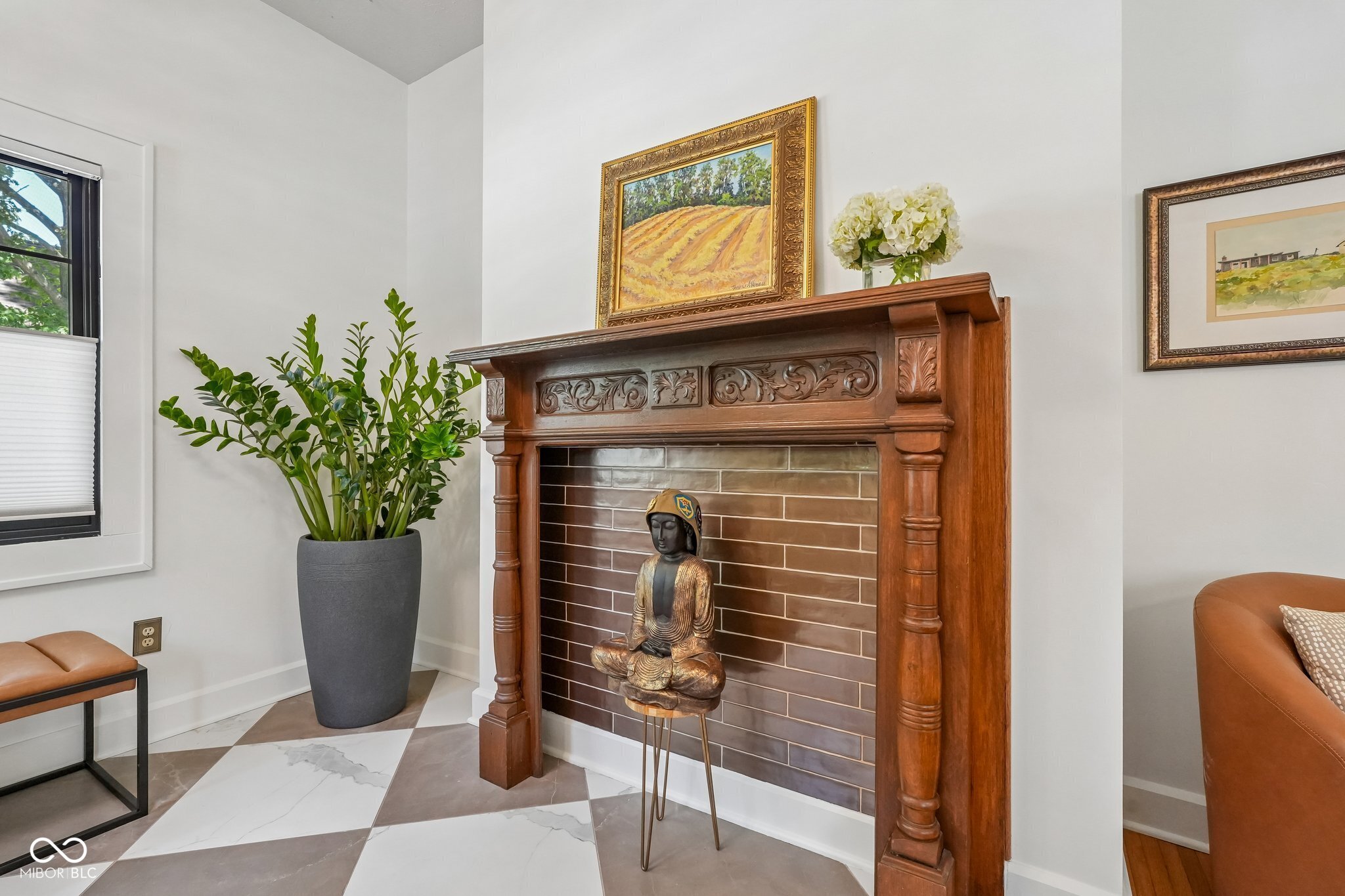 85 E Poplar