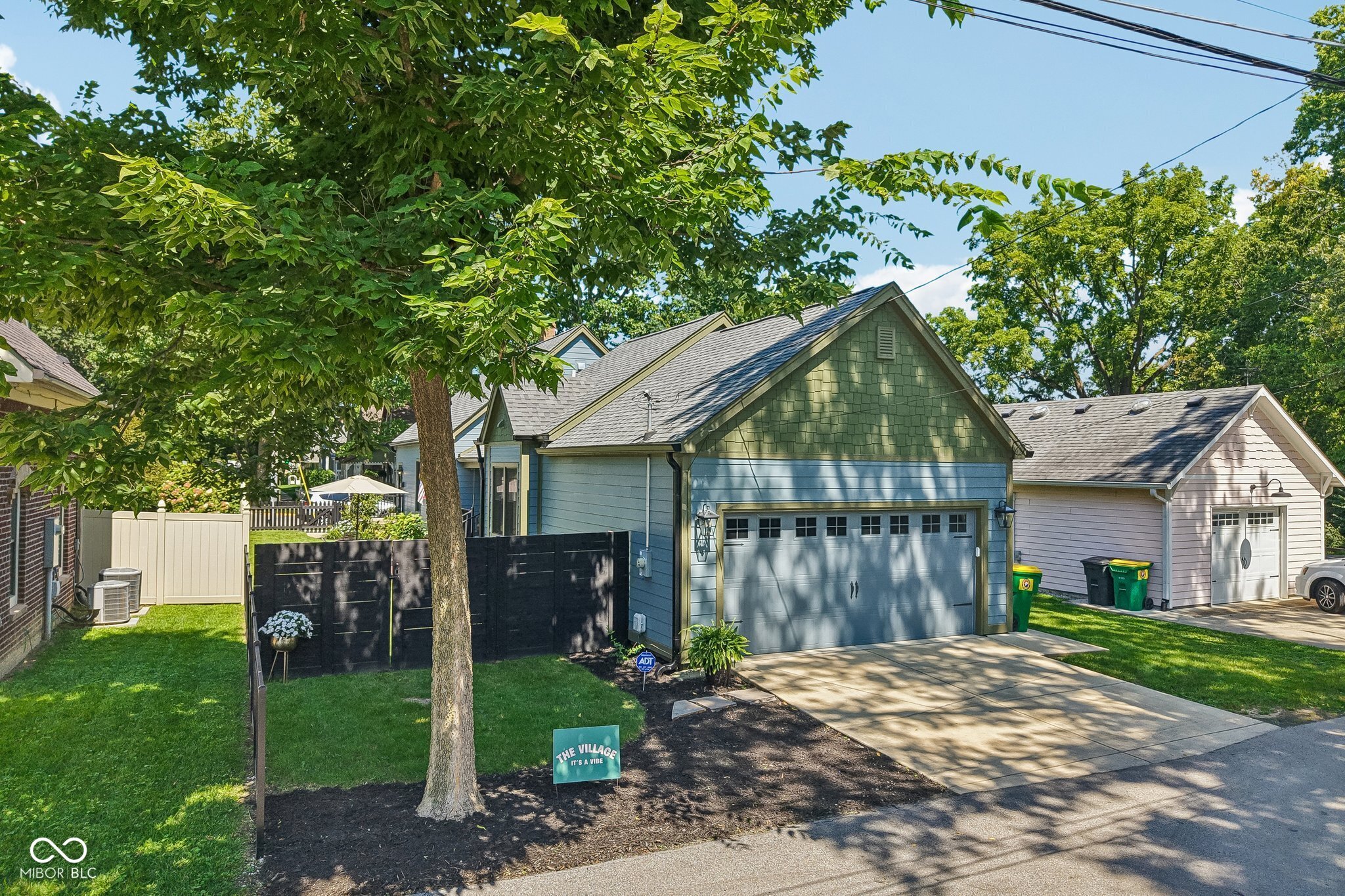 85 E Poplar