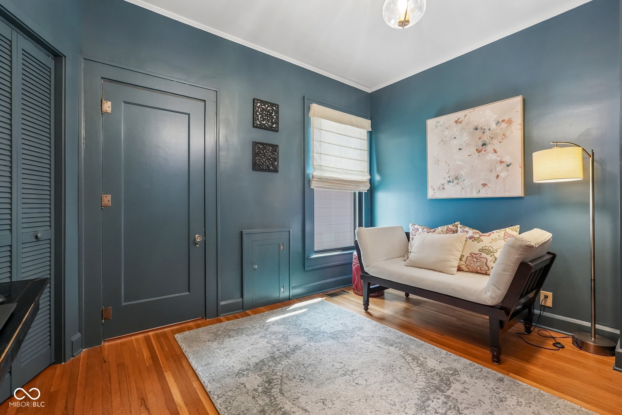85 E Poplar