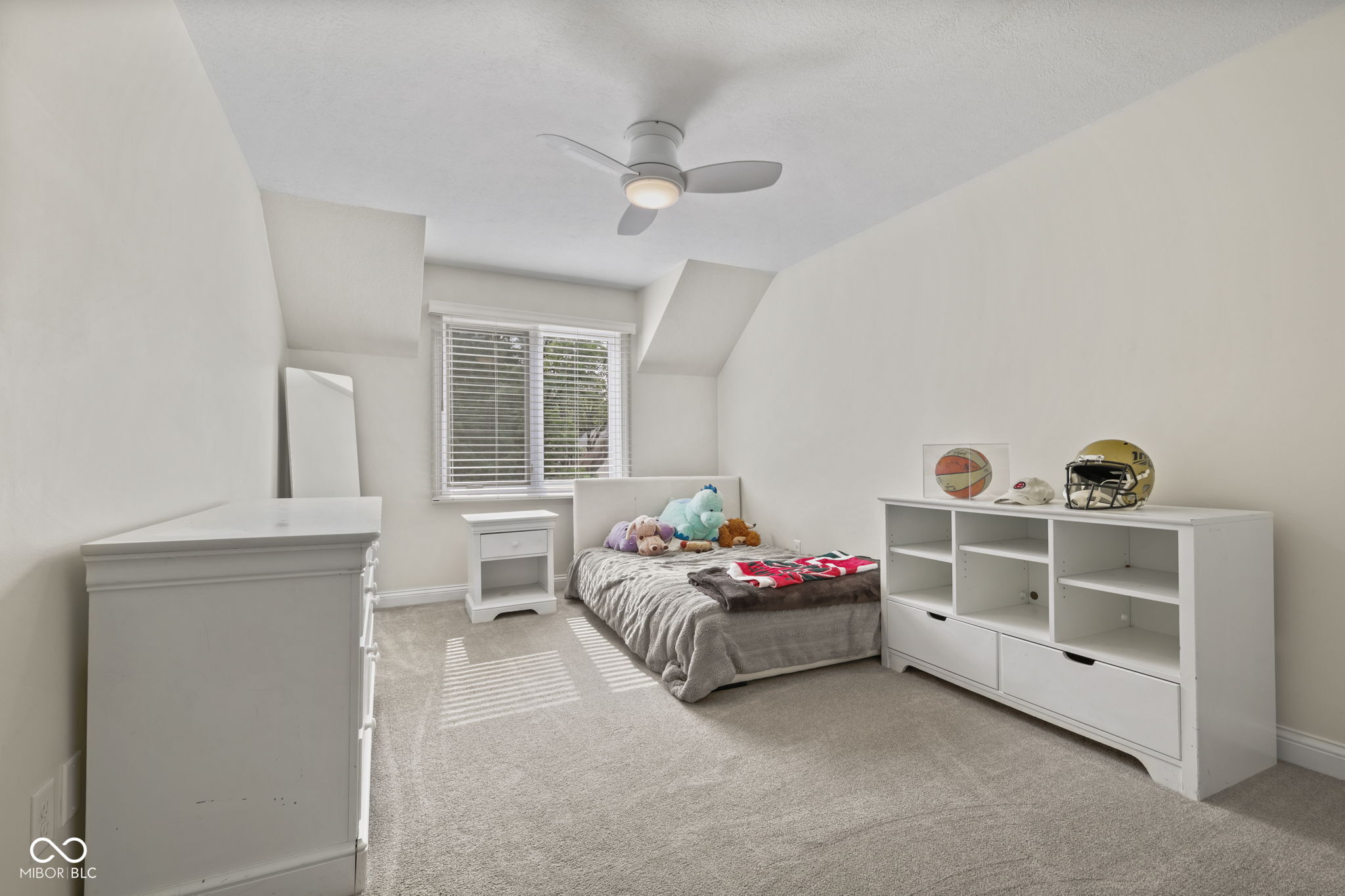 8922 Admirals Bay Drive