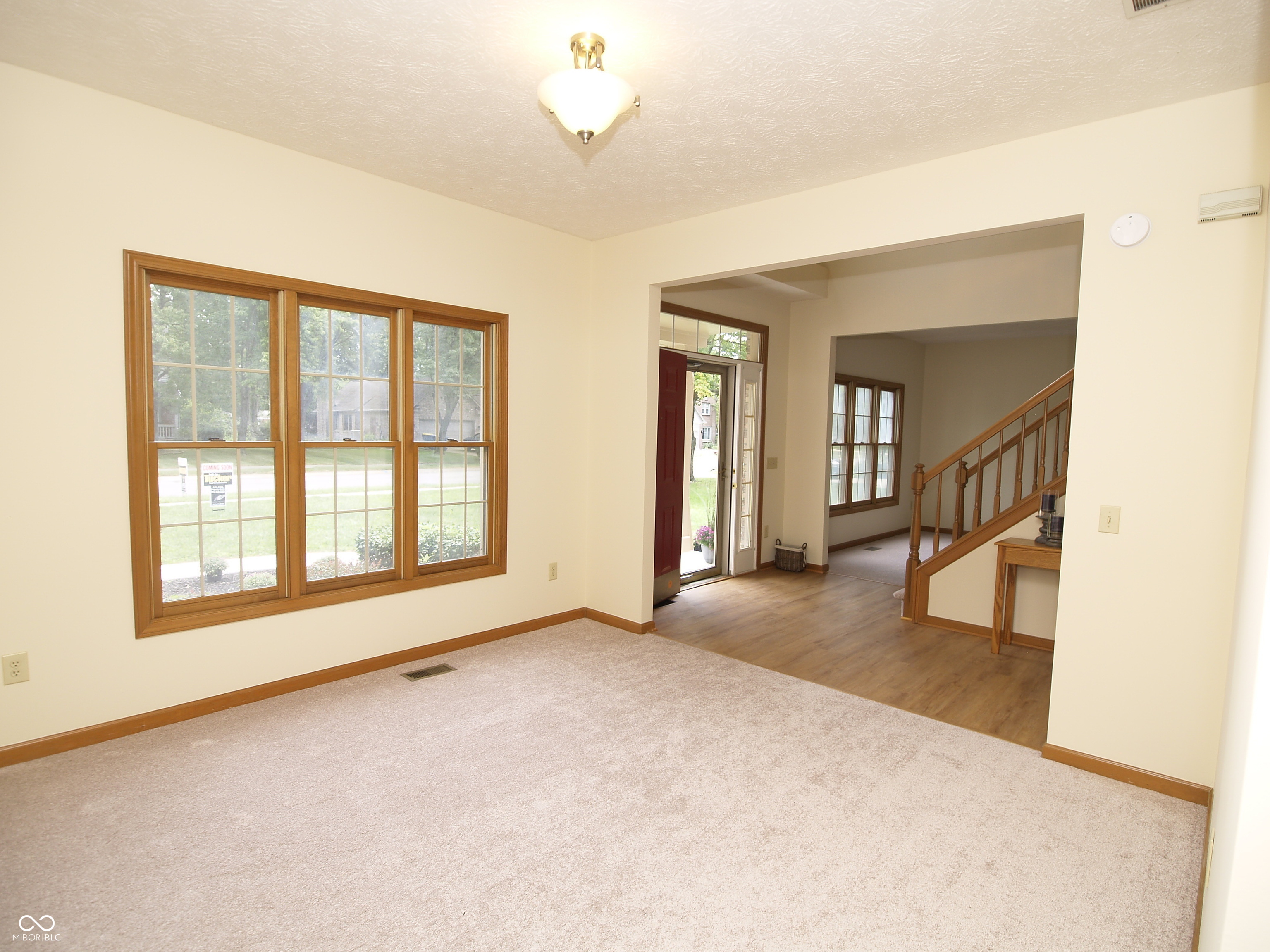 10350 Foxwood Drive W