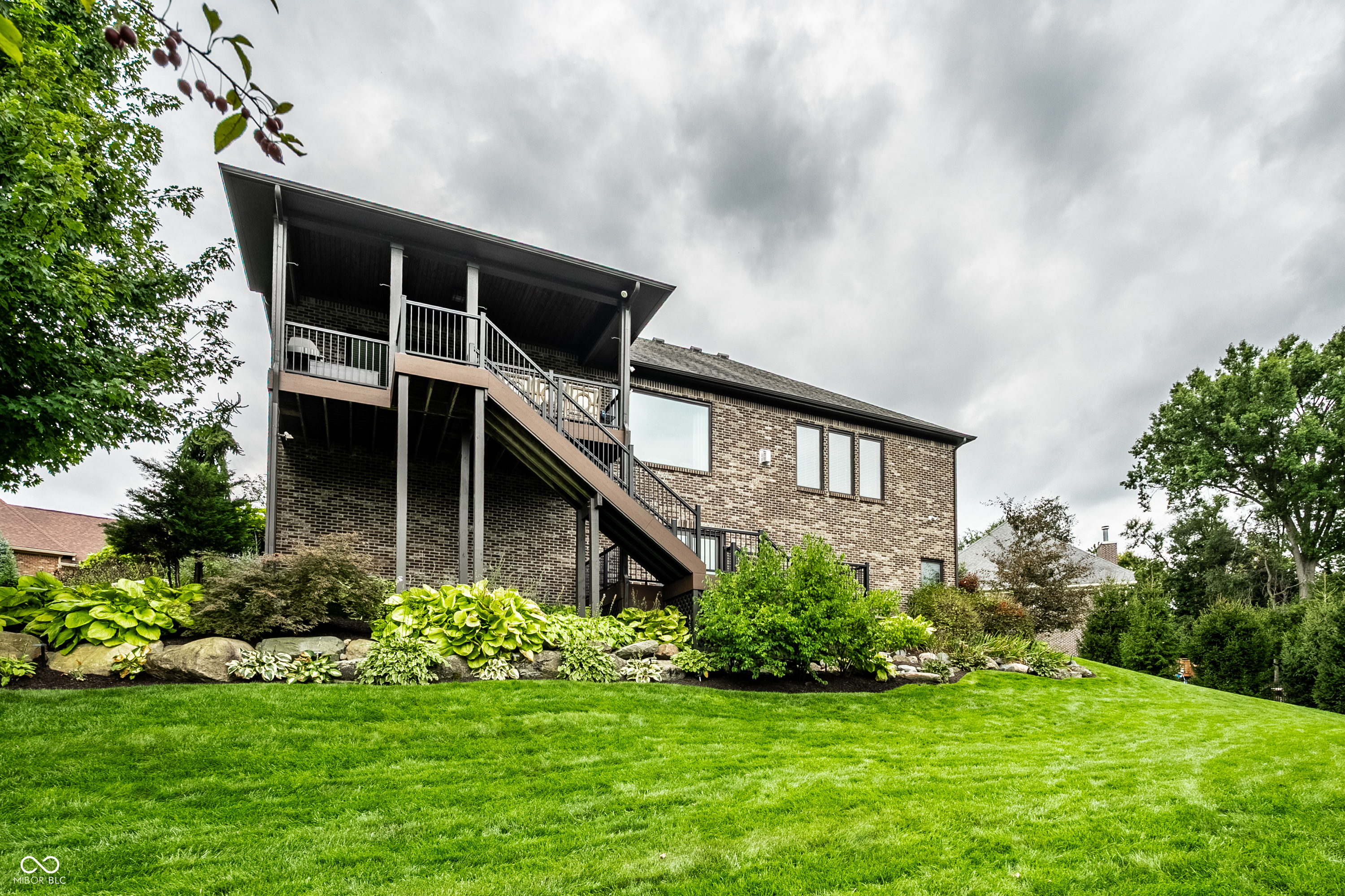16858 Meadow Wood Court