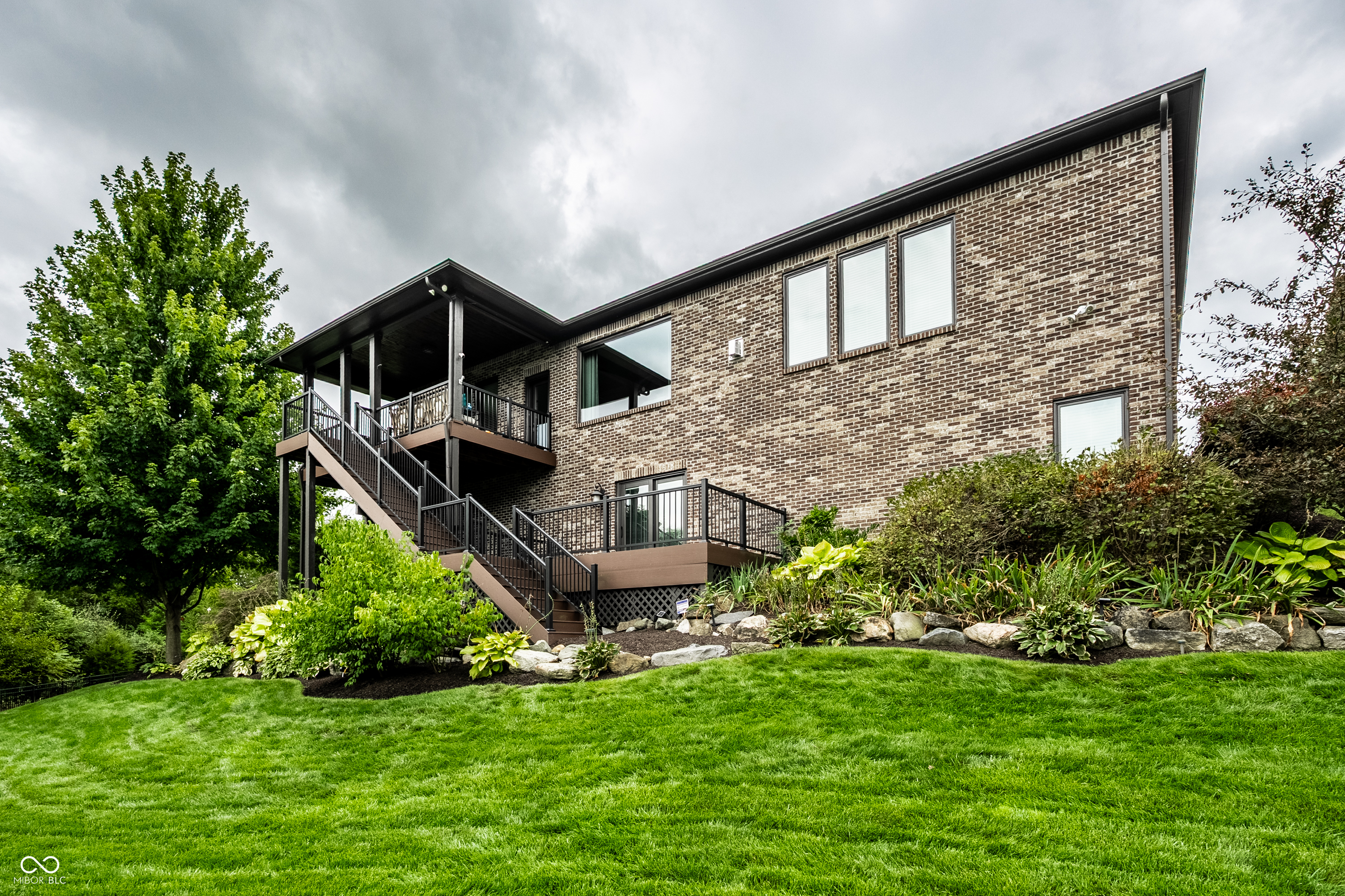 16858 Meadow Wood Court