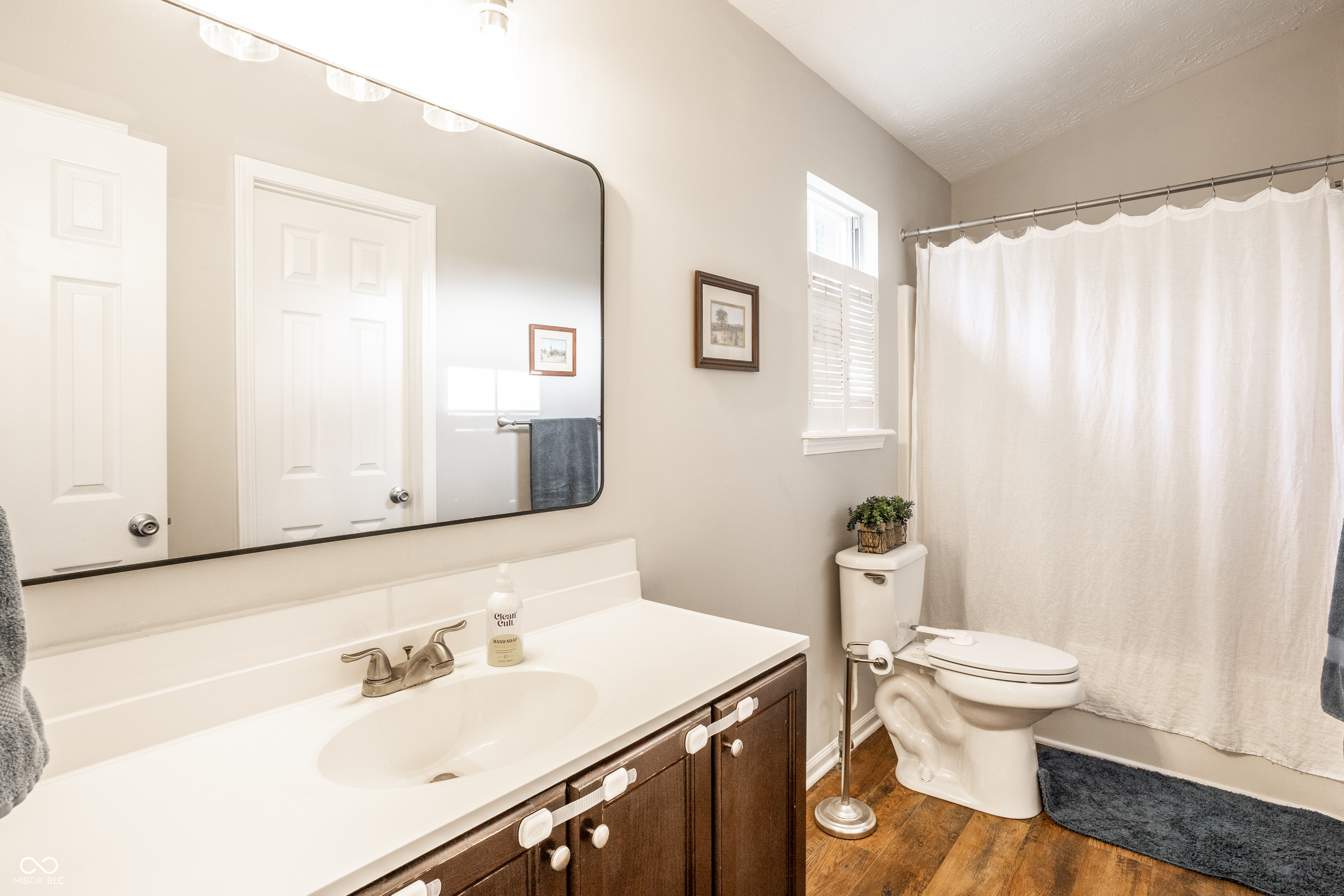 10236 Chamomile Court
