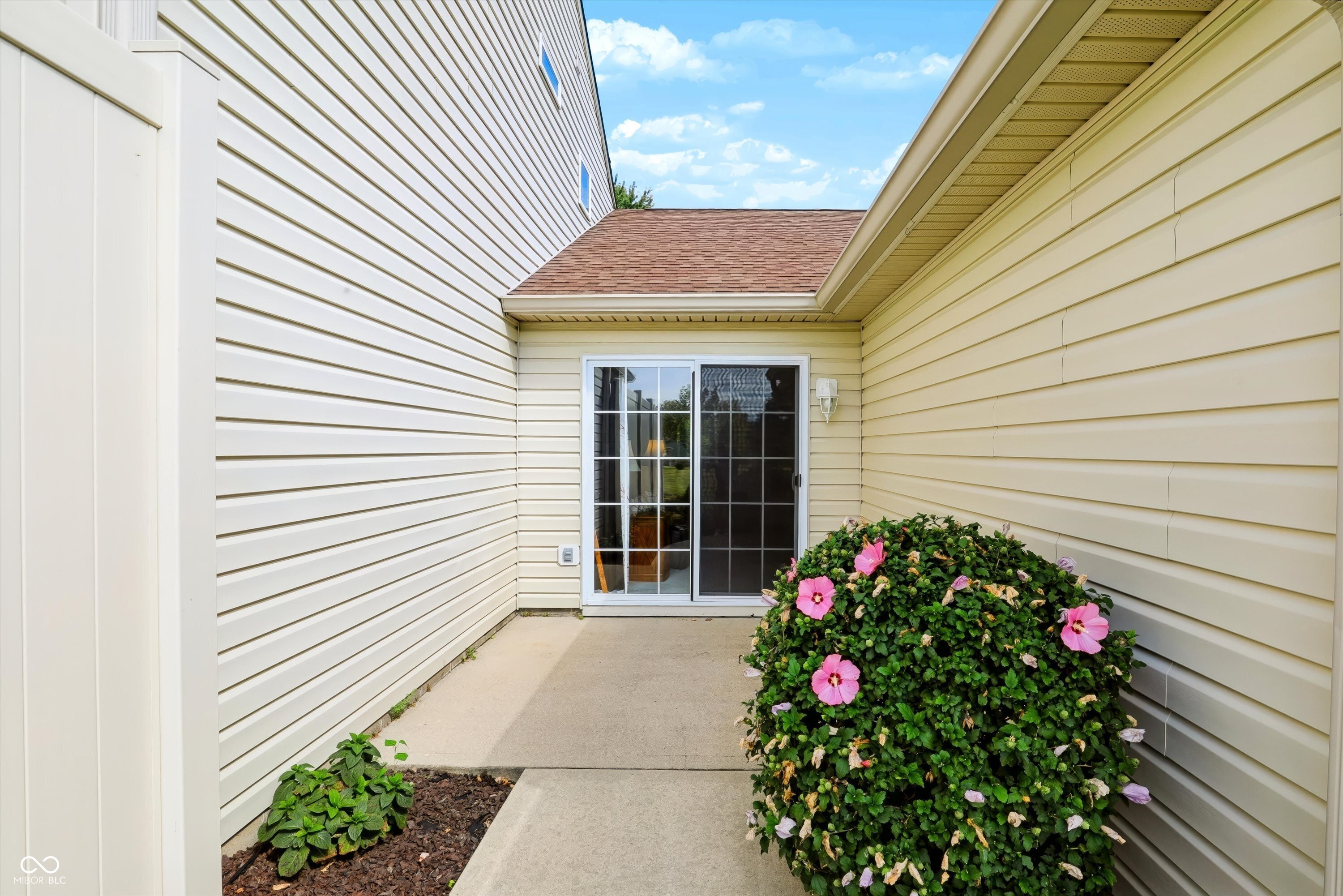 2053 Acorn Boulevard