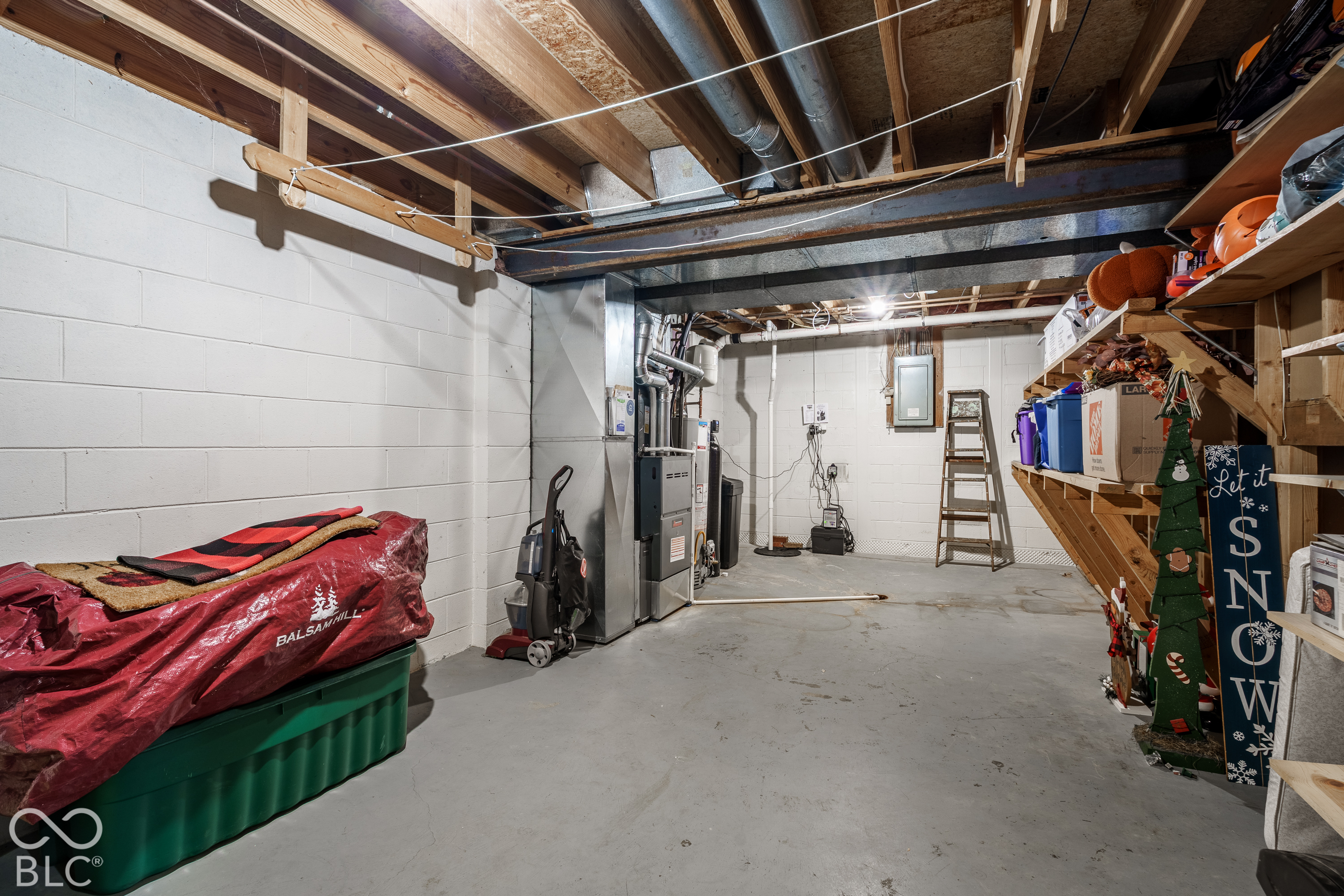 4763 Abbots Place