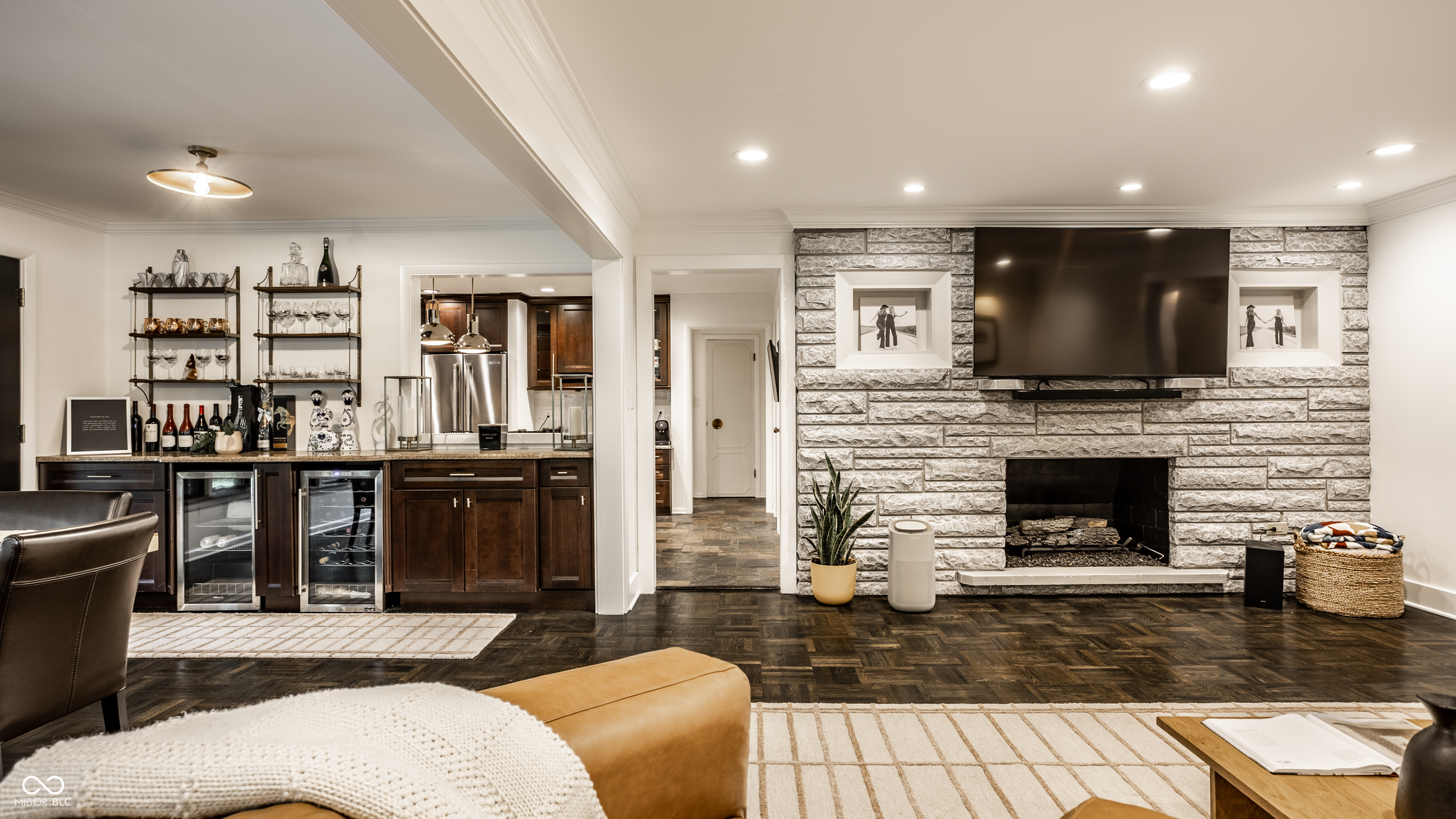 7576 N Meridian Street