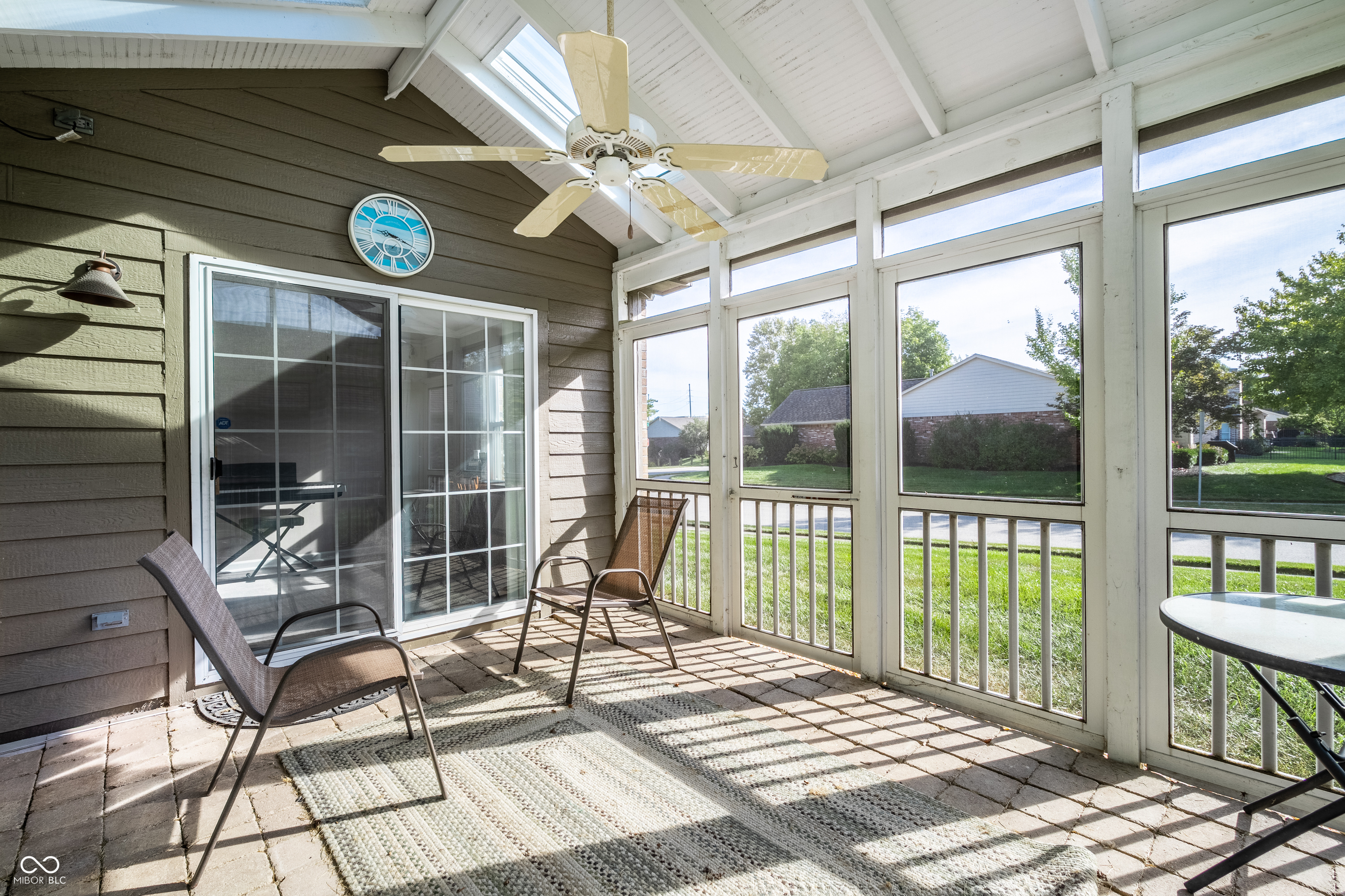 1525 Quail Glen