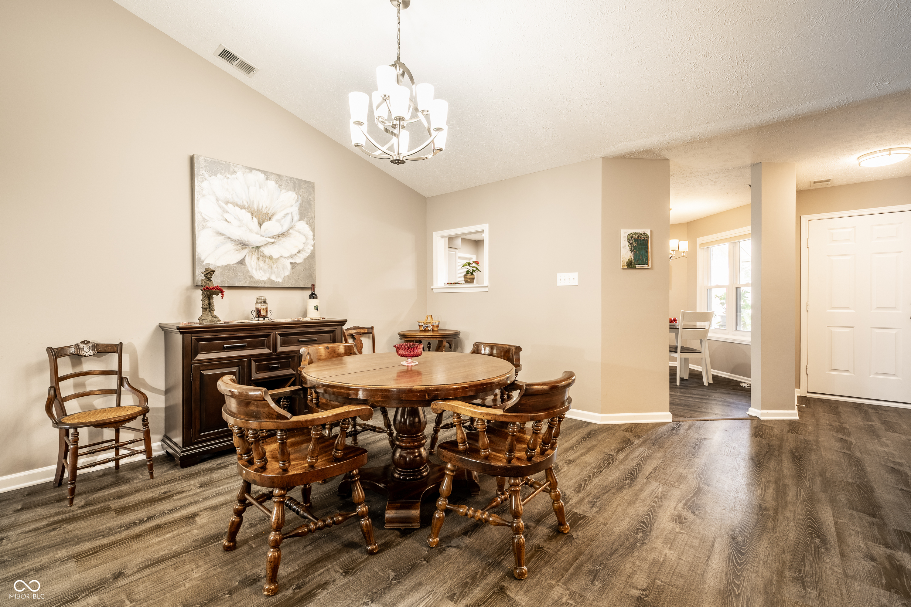 1525 Quail Glen