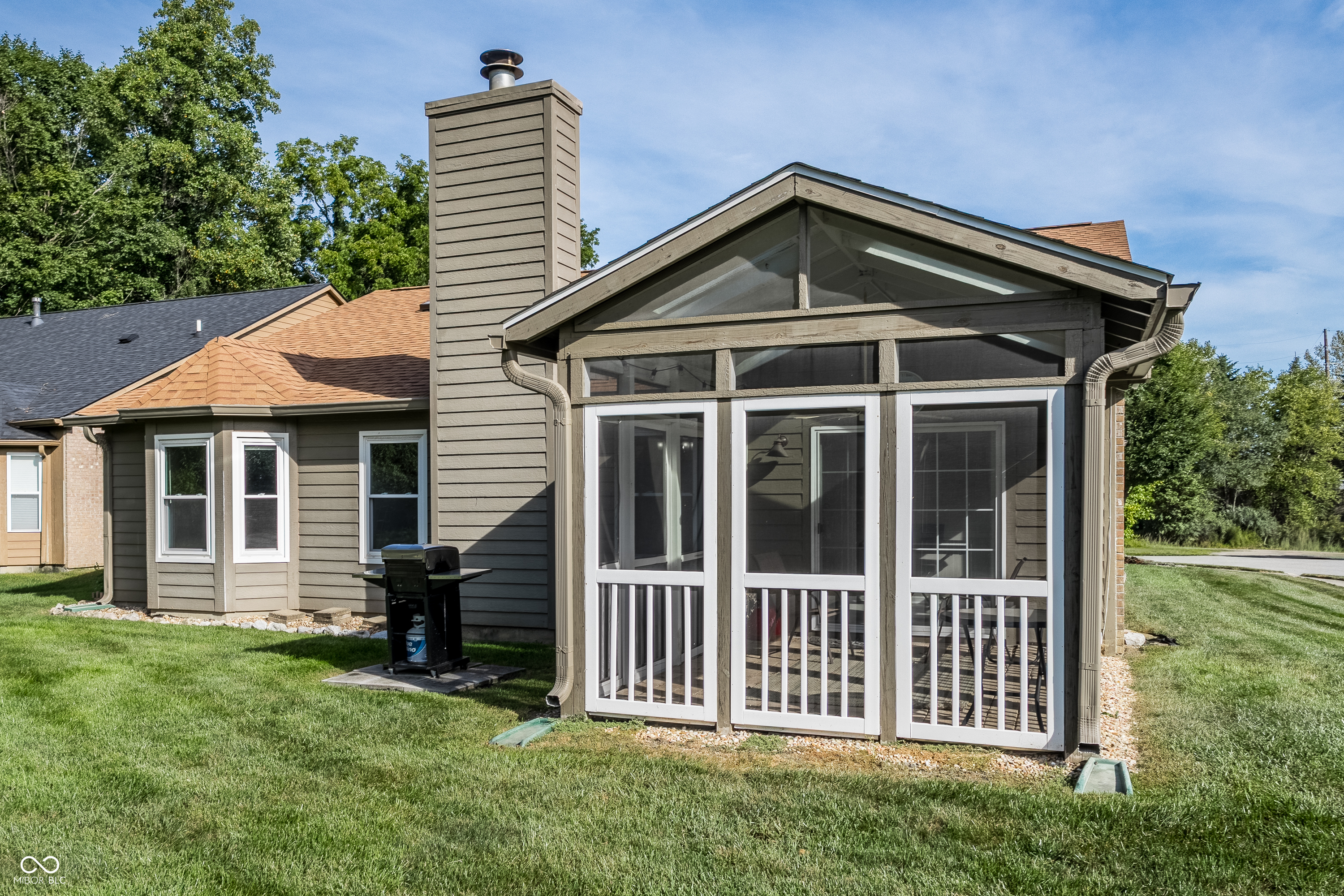 1525 Quail Glen