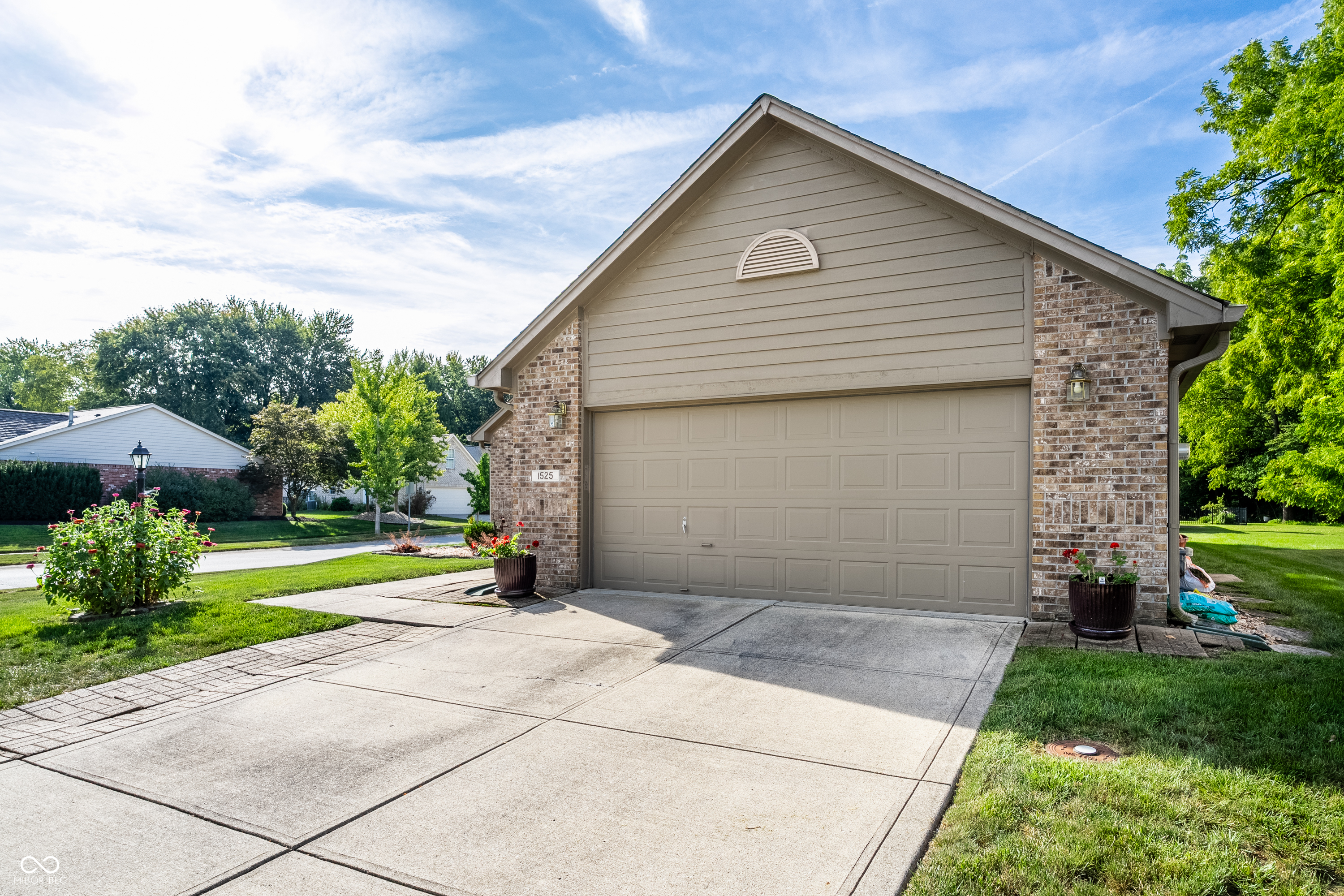 1525 Quail Glen