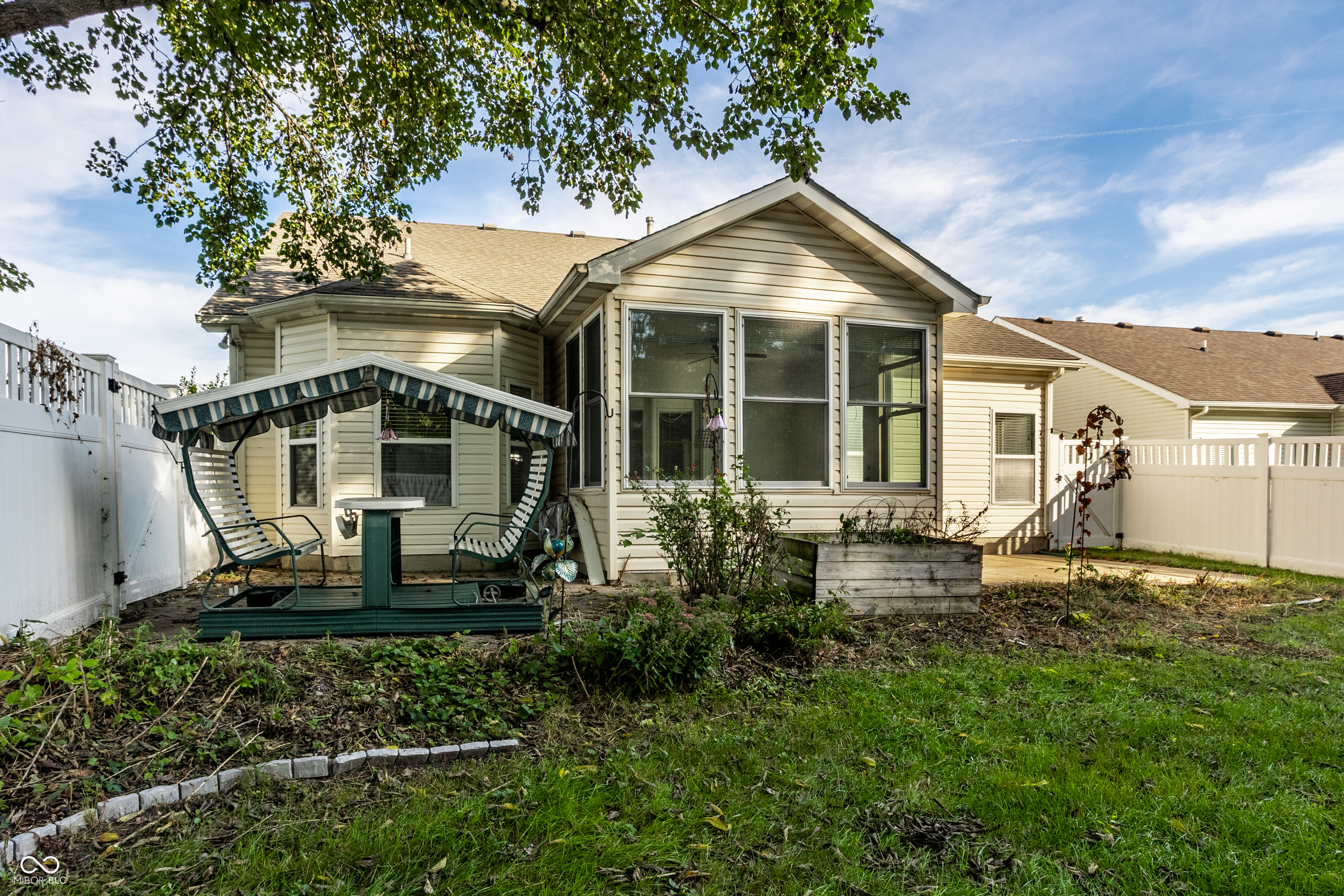 5853 Lost Oaks Drive