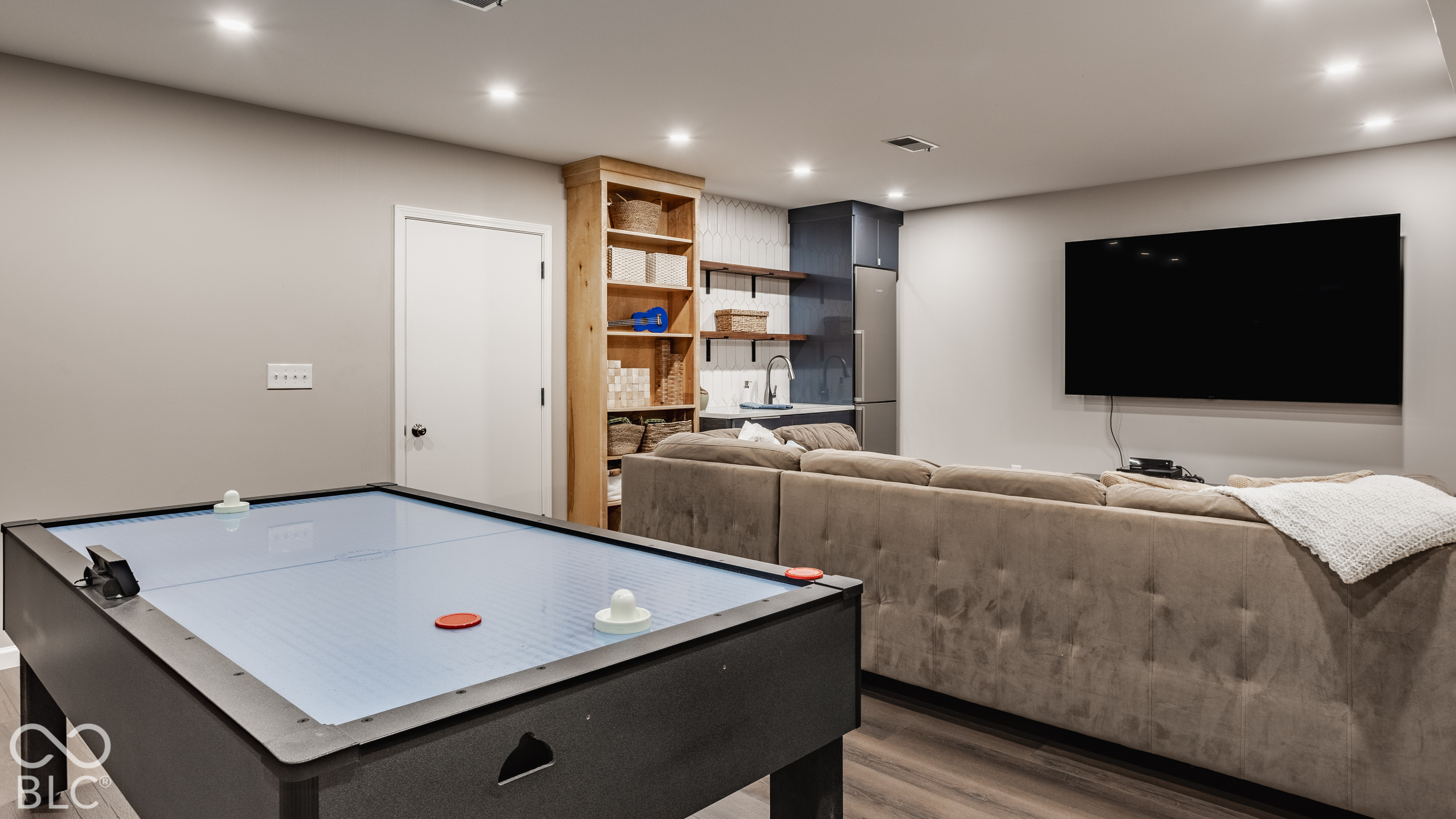 911 Round Table Court
