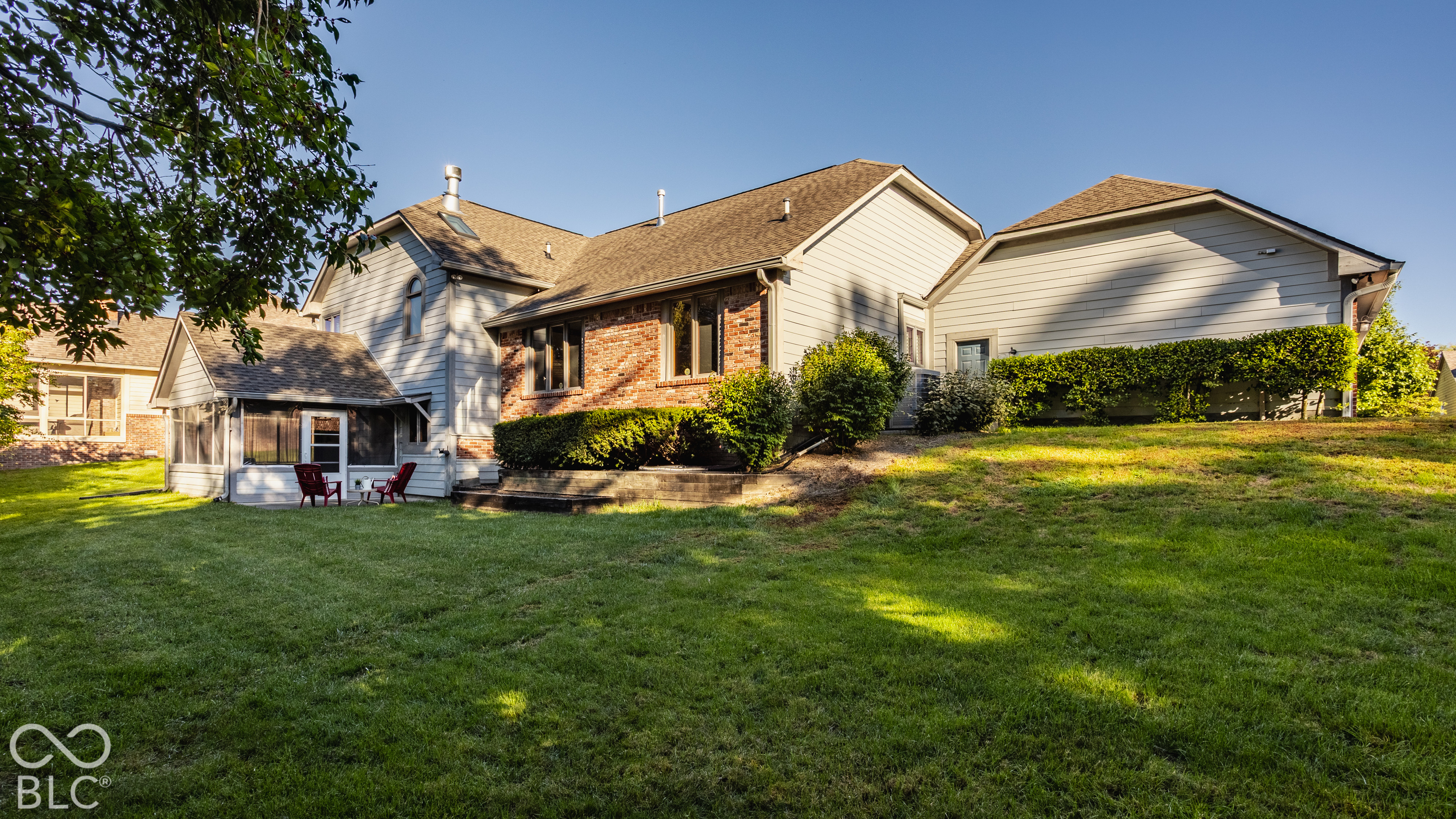 9037 Pinecreek Way