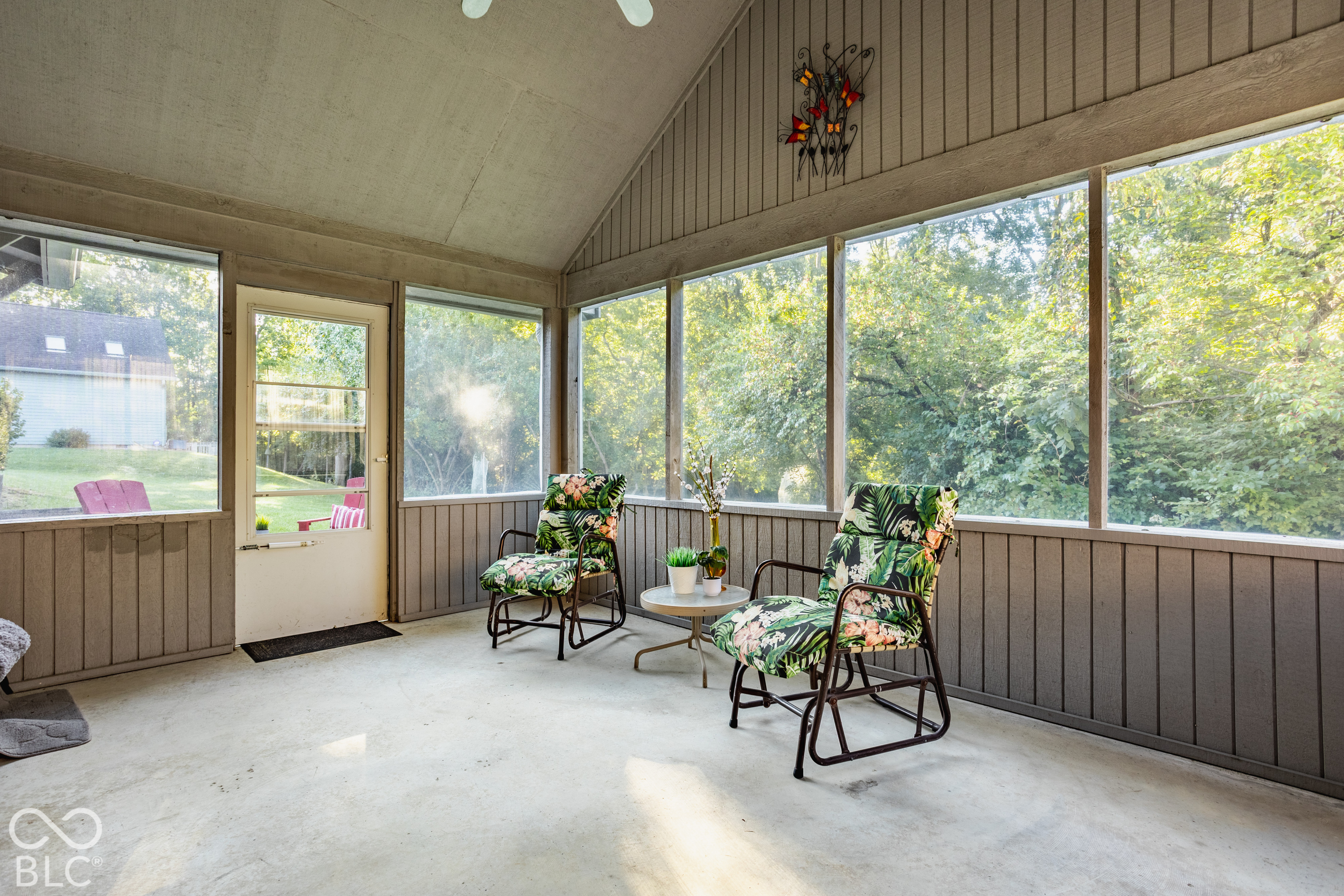 9037 Pinecreek Way