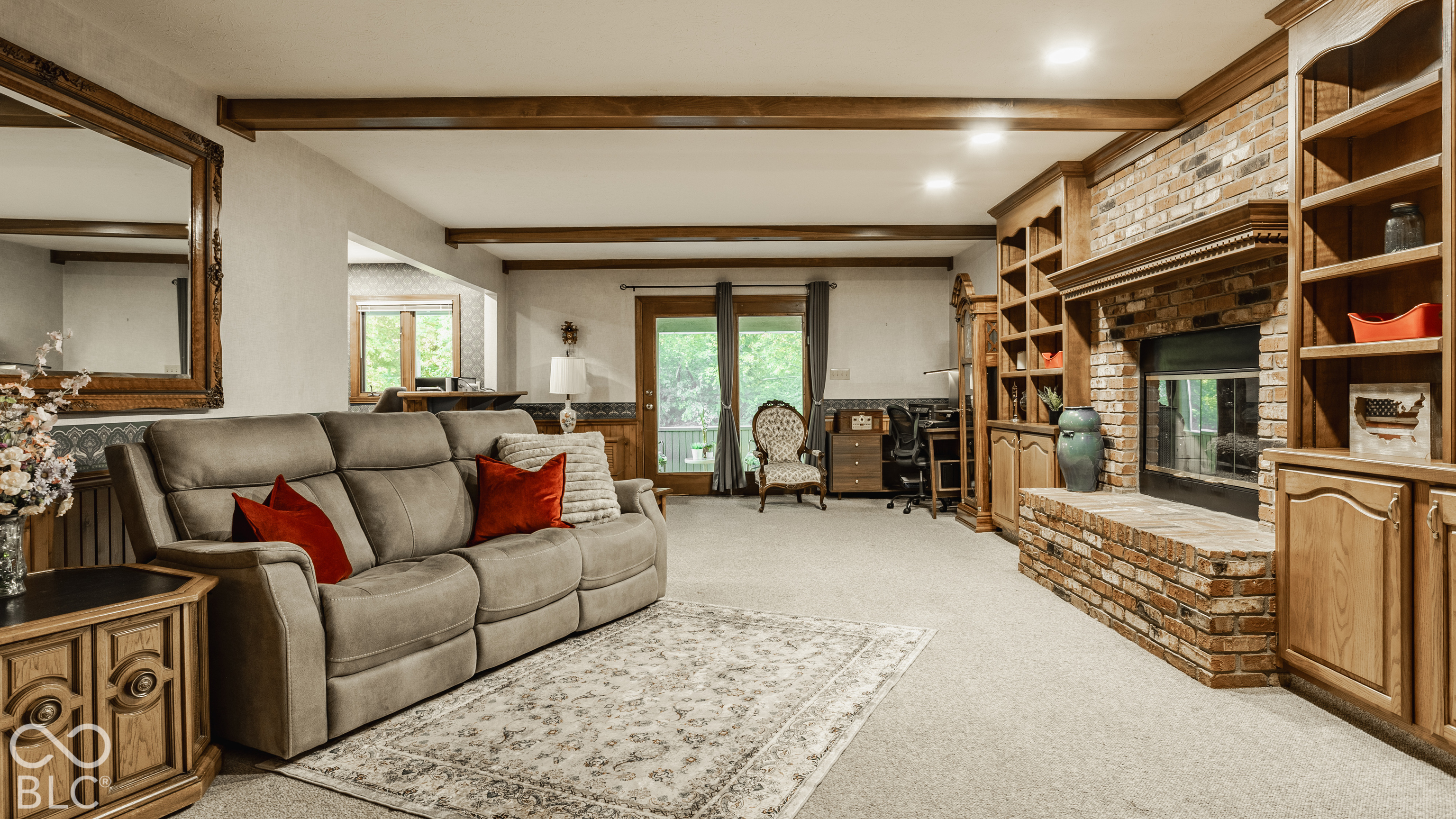 9037 Pinecreek Way