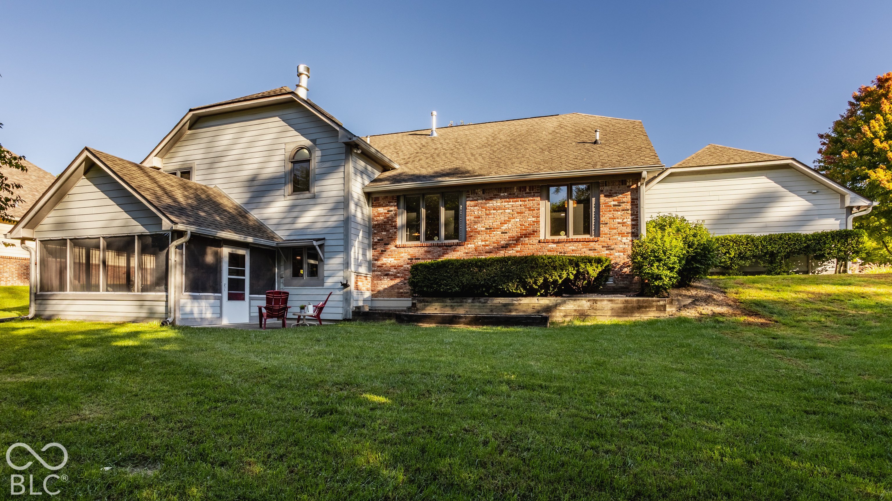 9037 Pinecreek Way