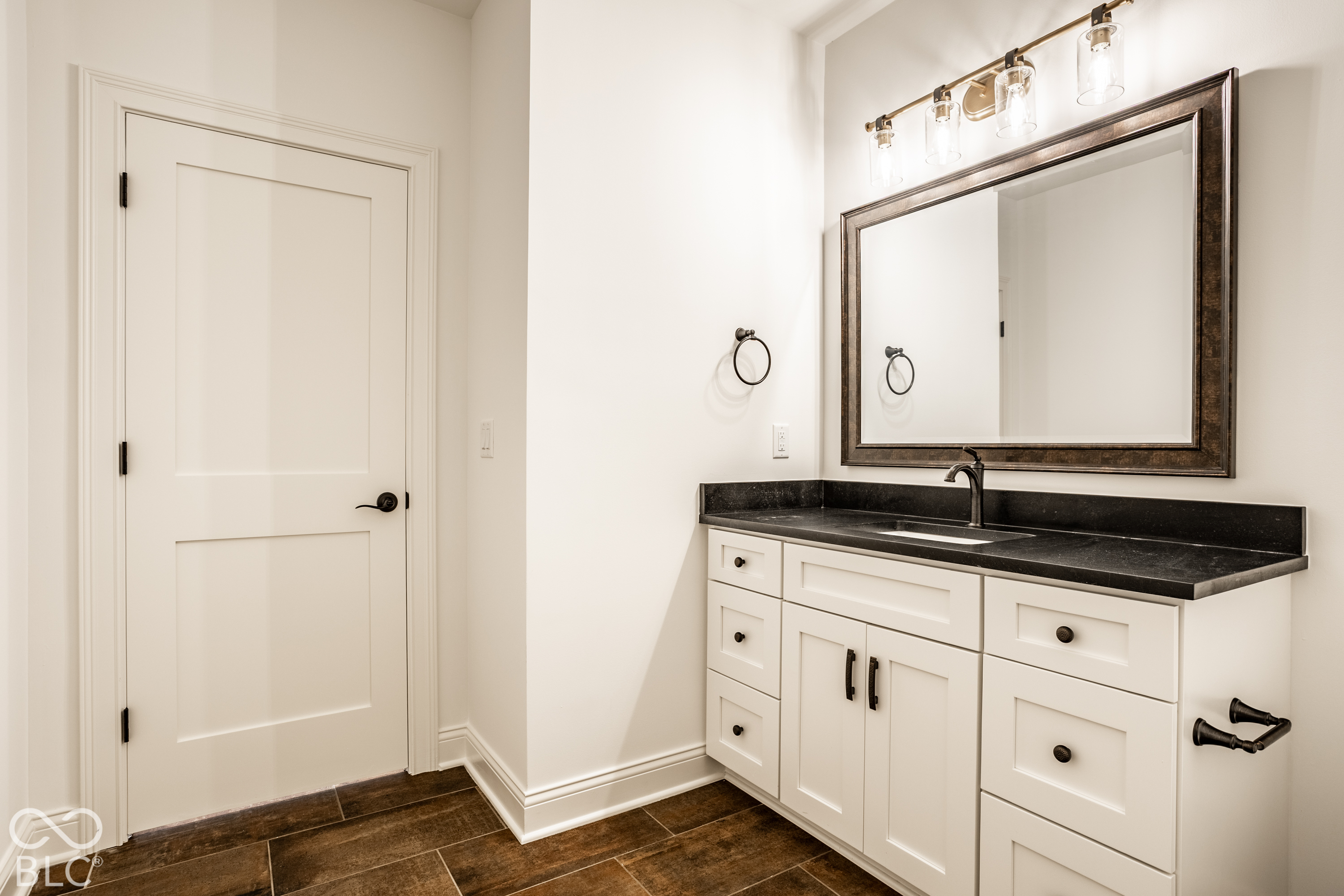 15721 Vantage Court