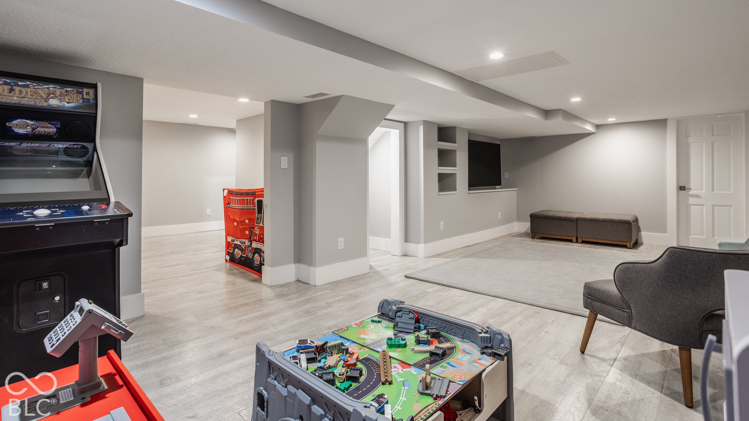 4555 Buckingham Court
