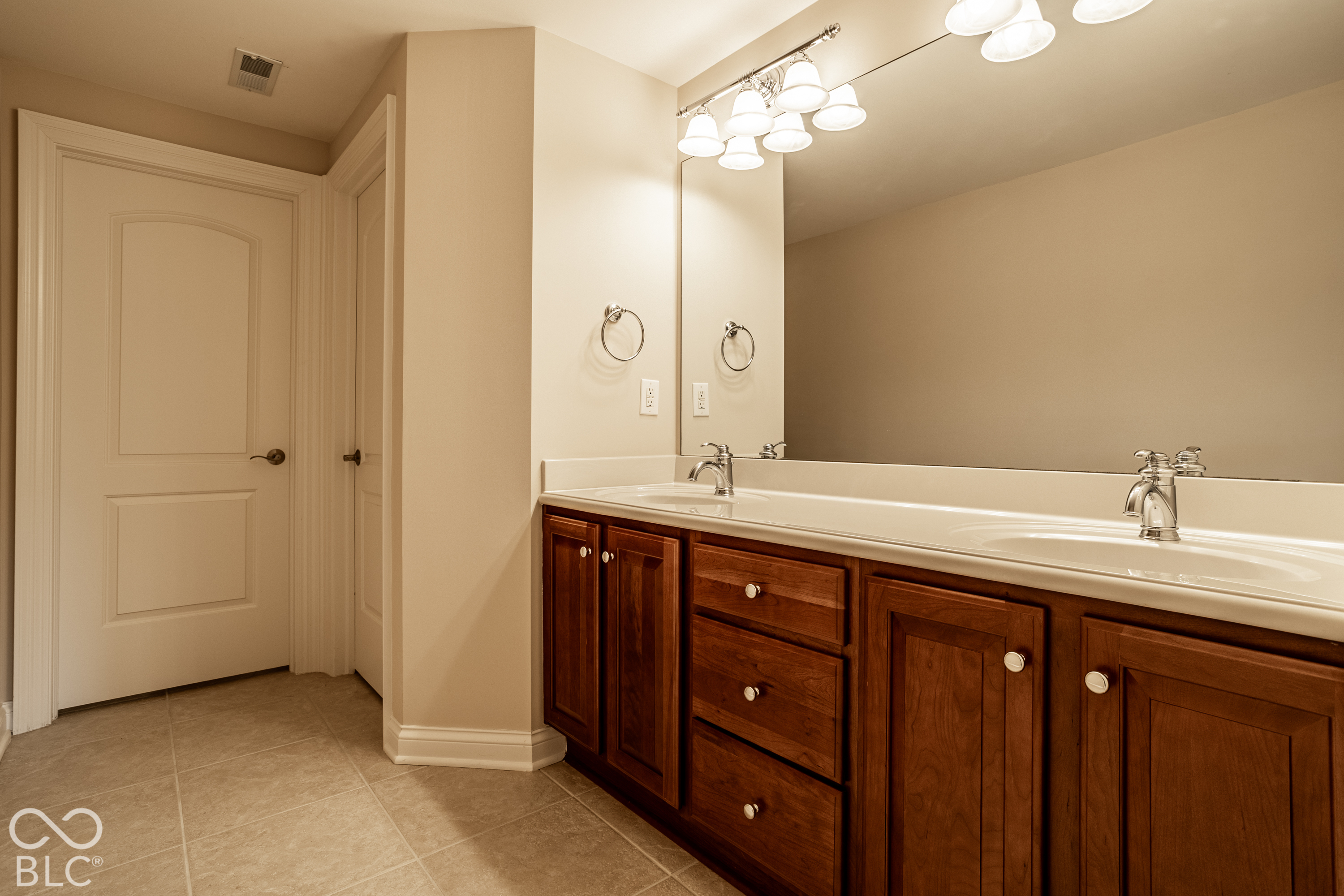 3404 Walnut Creek Court