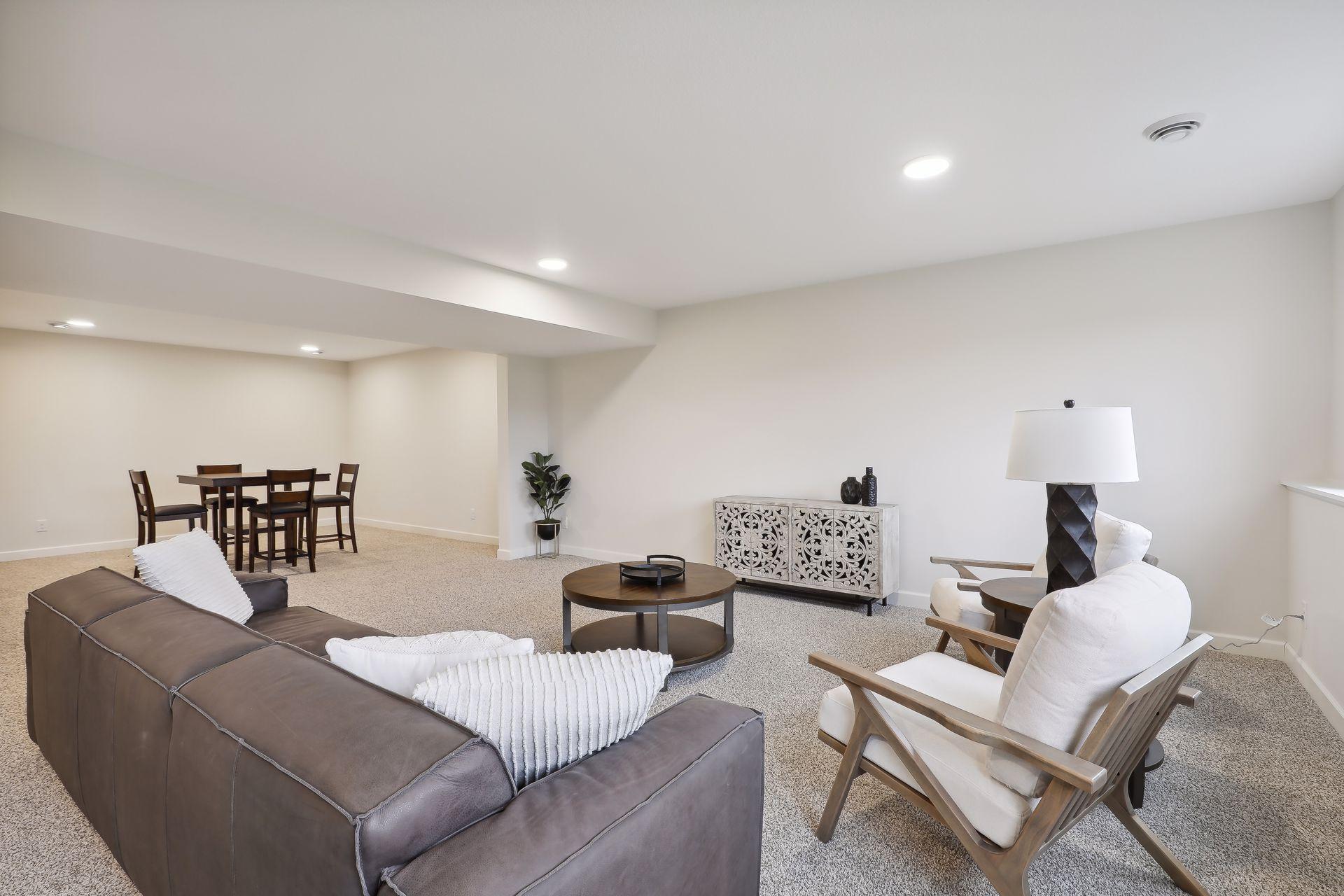 17941 Gresford Lane